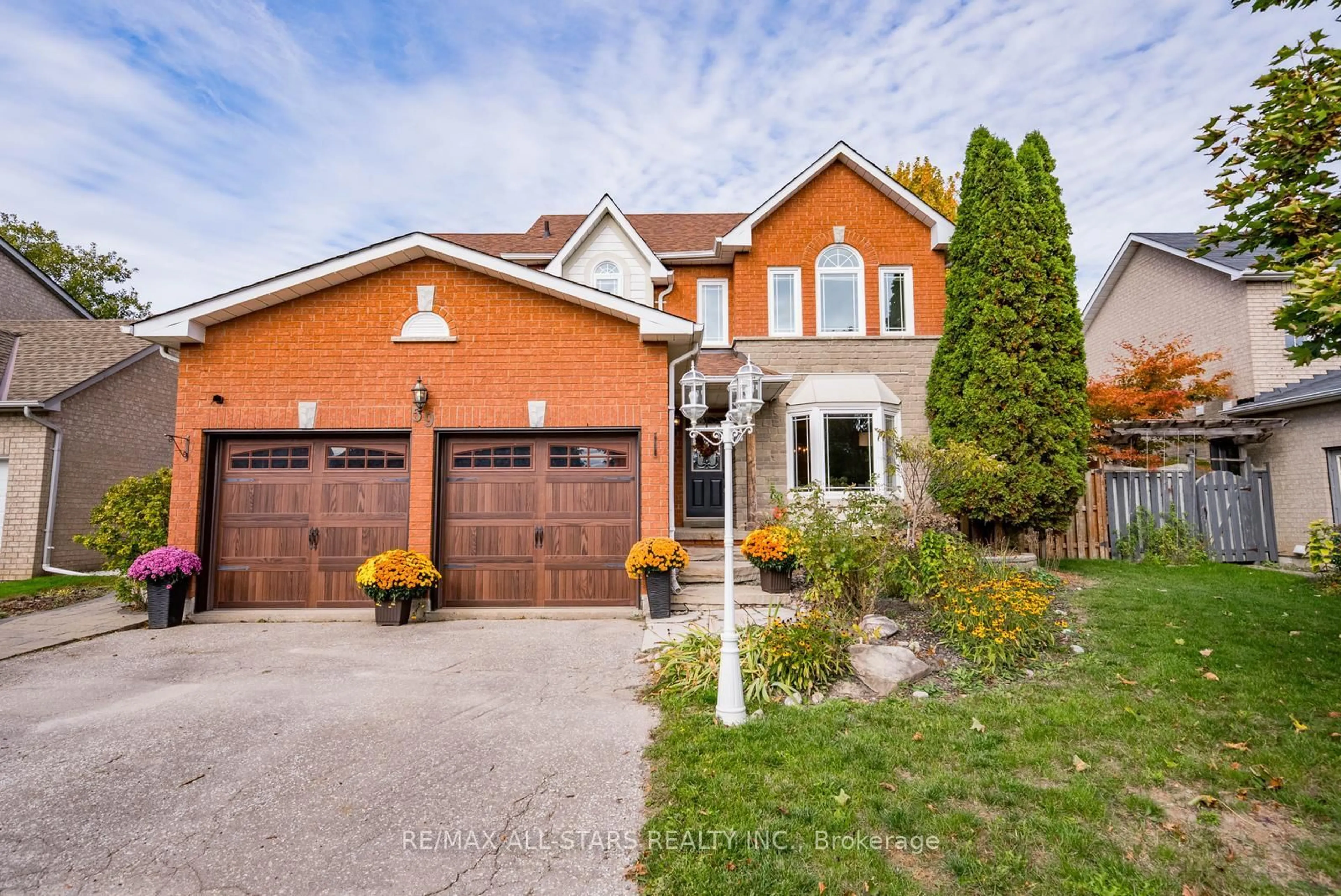 Home with brick exterior material, street for 59 Barton Lane, Uxbridge Ontario L9P 1V3