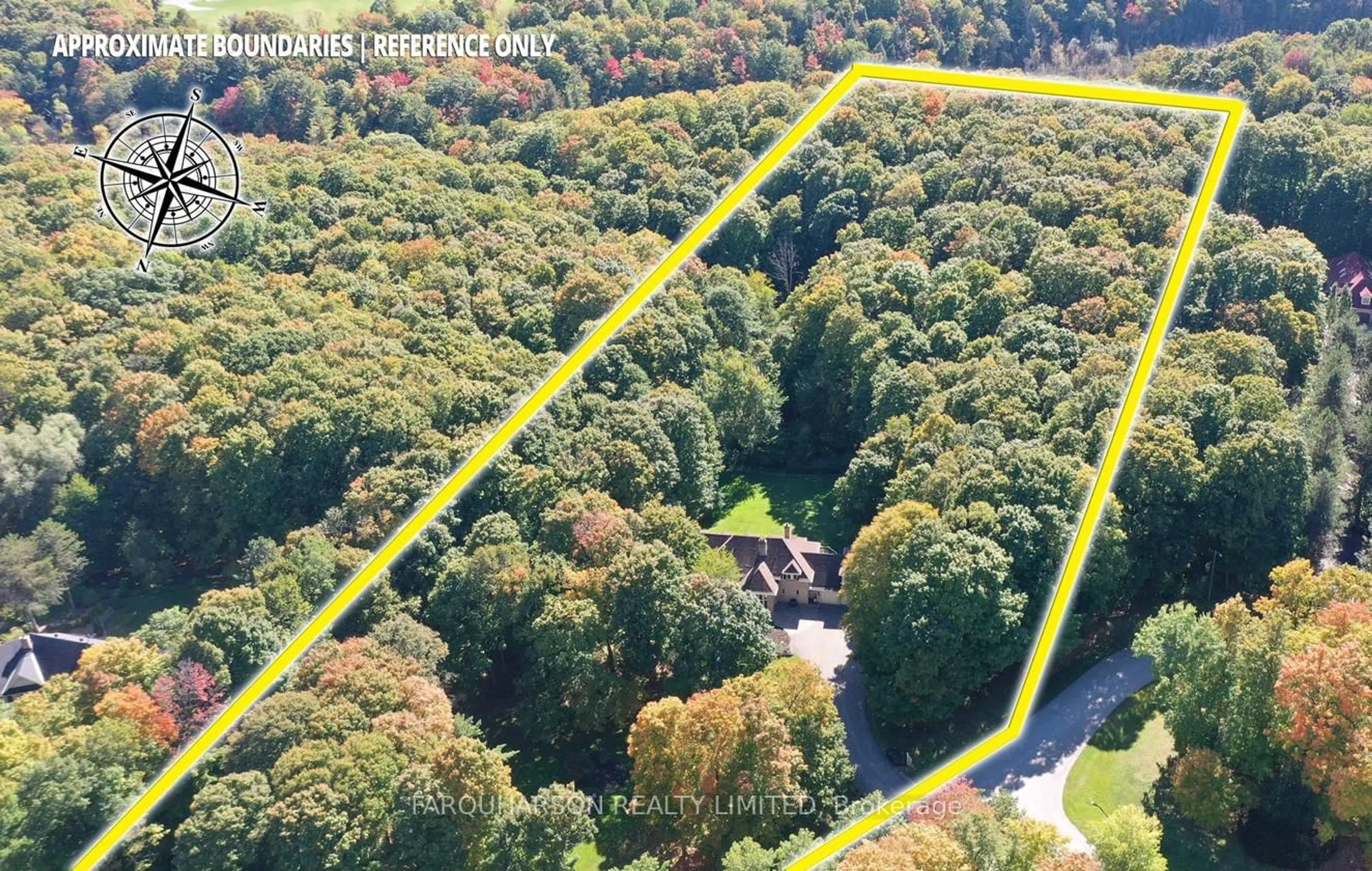 A pic from outside/outdoor area/front of a property/back of a property/a pic from drone, forest/trees view for 15 Skyridge Crt, Whitchurch-Stouffville Ontario L4A 2C4
