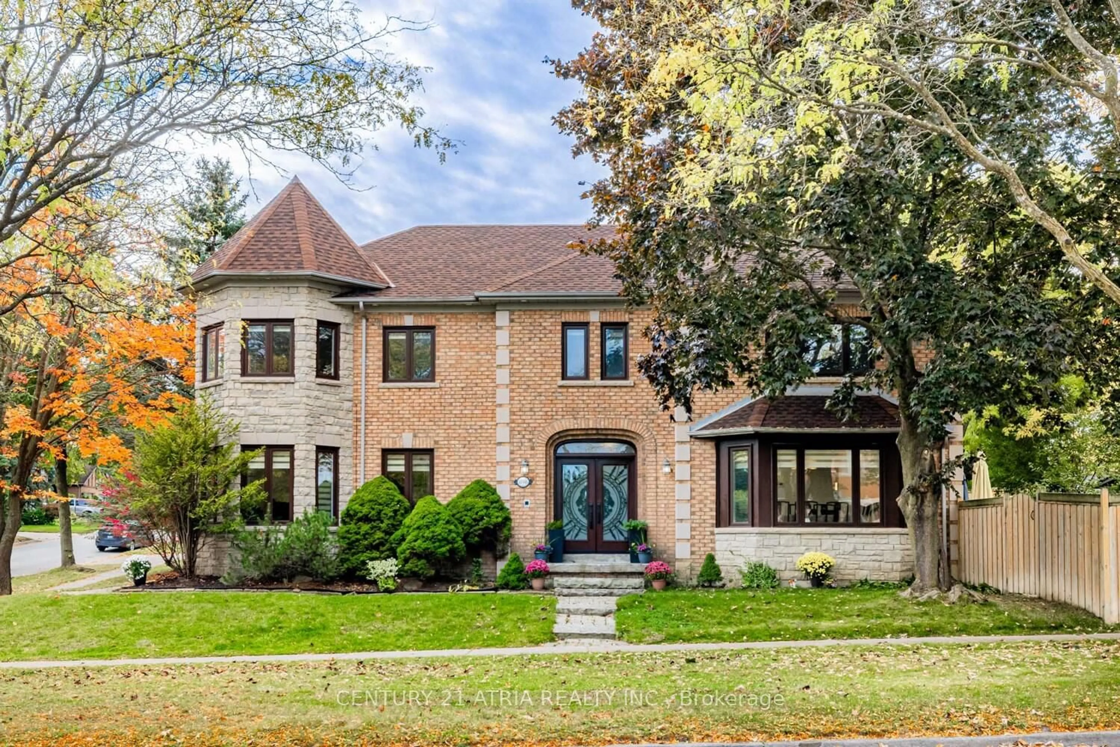 Home with brick exterior material, street for 898 Stonehaven Ave, Newmarket Ontario L3X 1K7