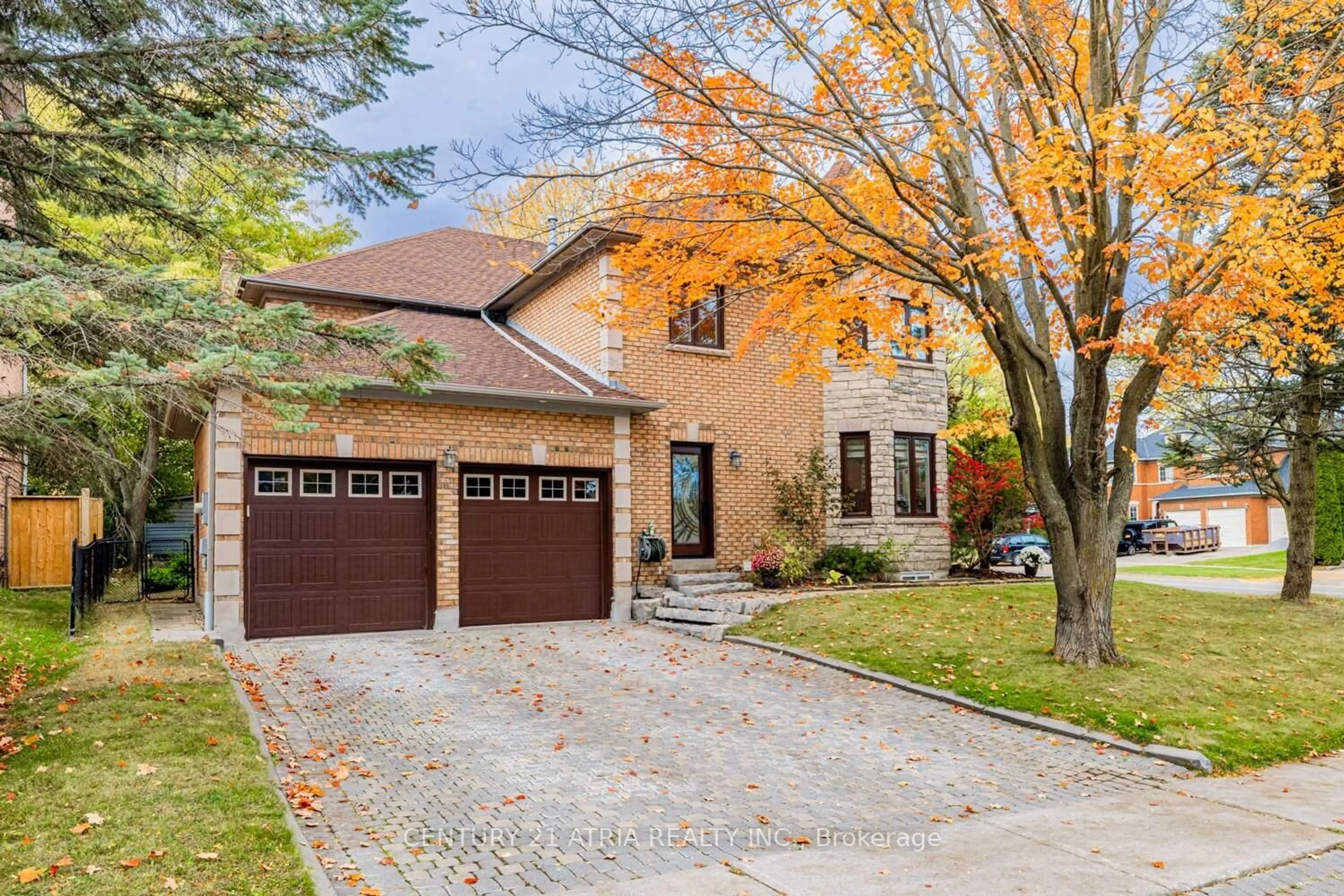 Home with brick exterior material, street for 898 Stonehaven Ave, Newmarket Ontario L3X 1K7