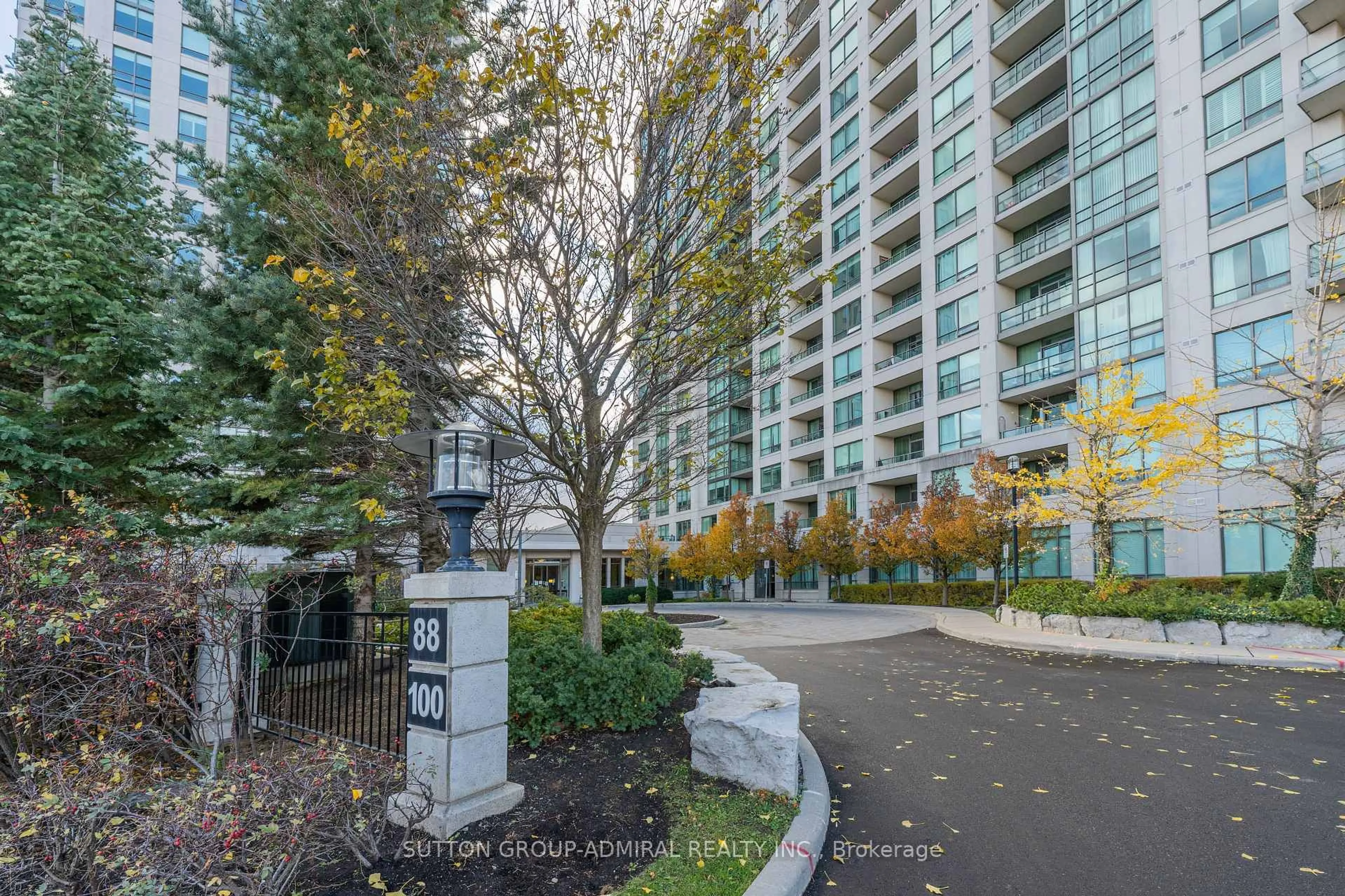 Unknown for 100 Promenade Circ #206, Vaughan Ontario L4J 7W7