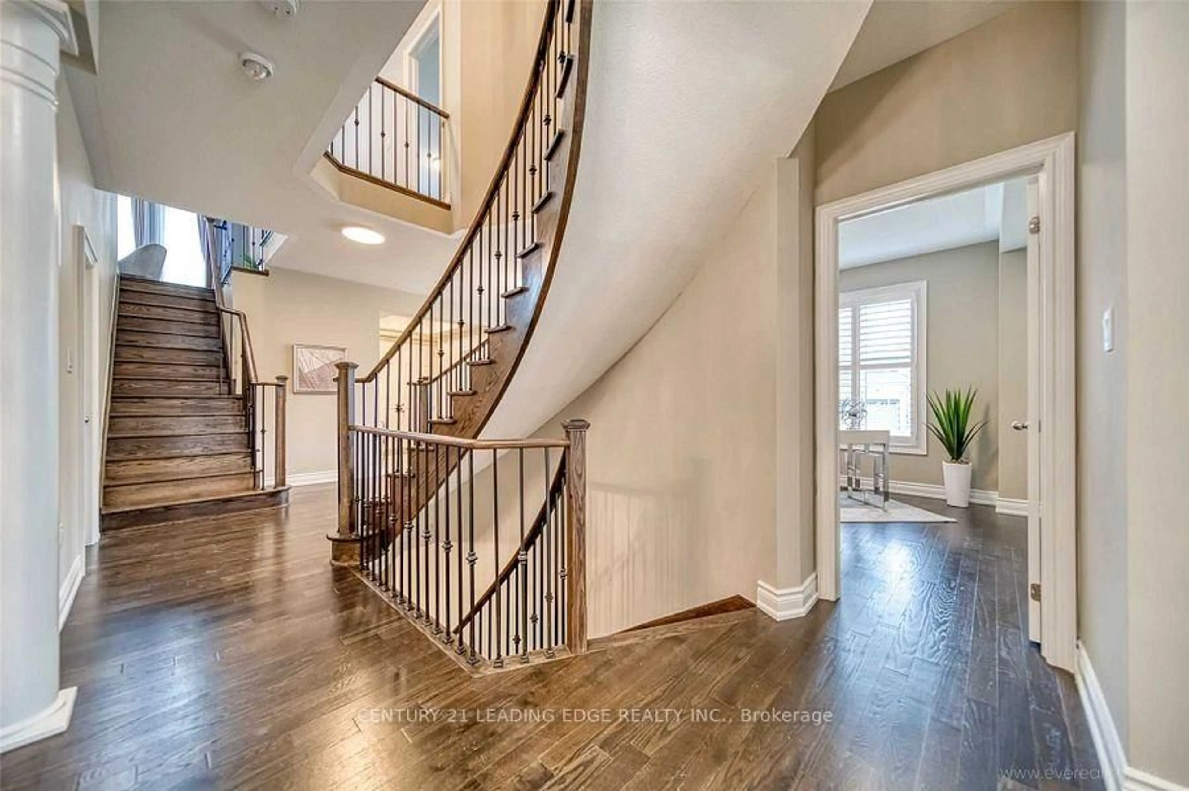 Unknown for 845 Langford Blvd, Bradford West Gwillimbury Ontario L3Z 2A4