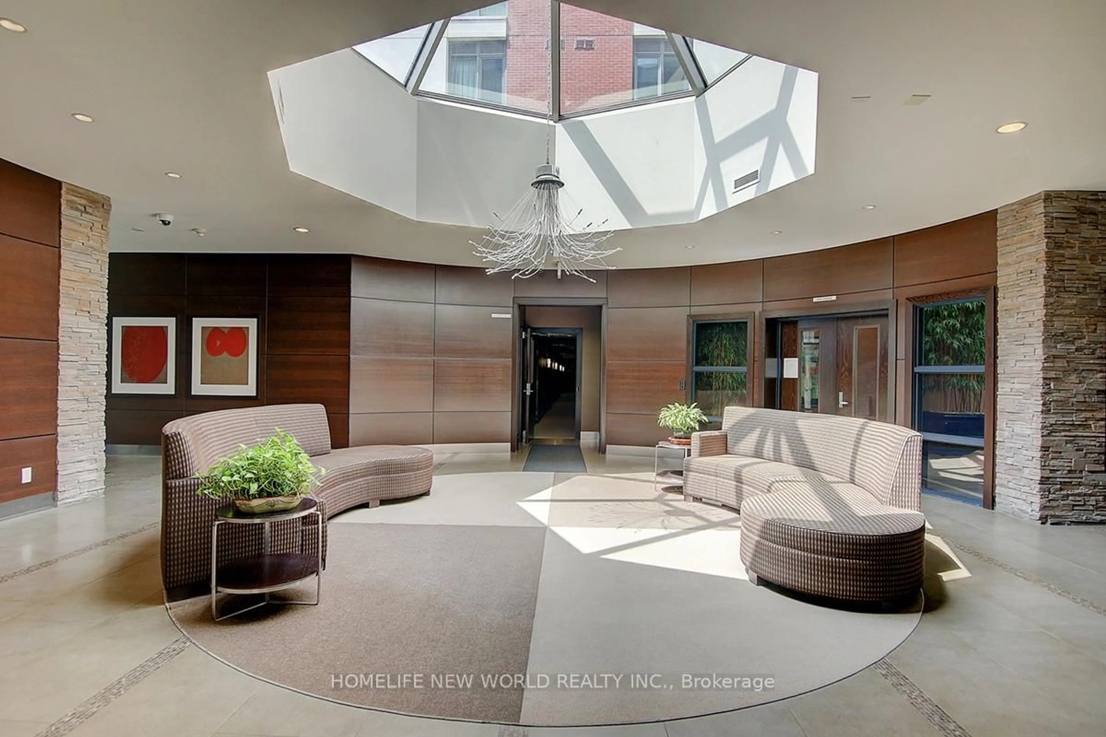 Indoor foyer for 57 Upper Duke Cres #510, Markham Ontario L6G 0B9