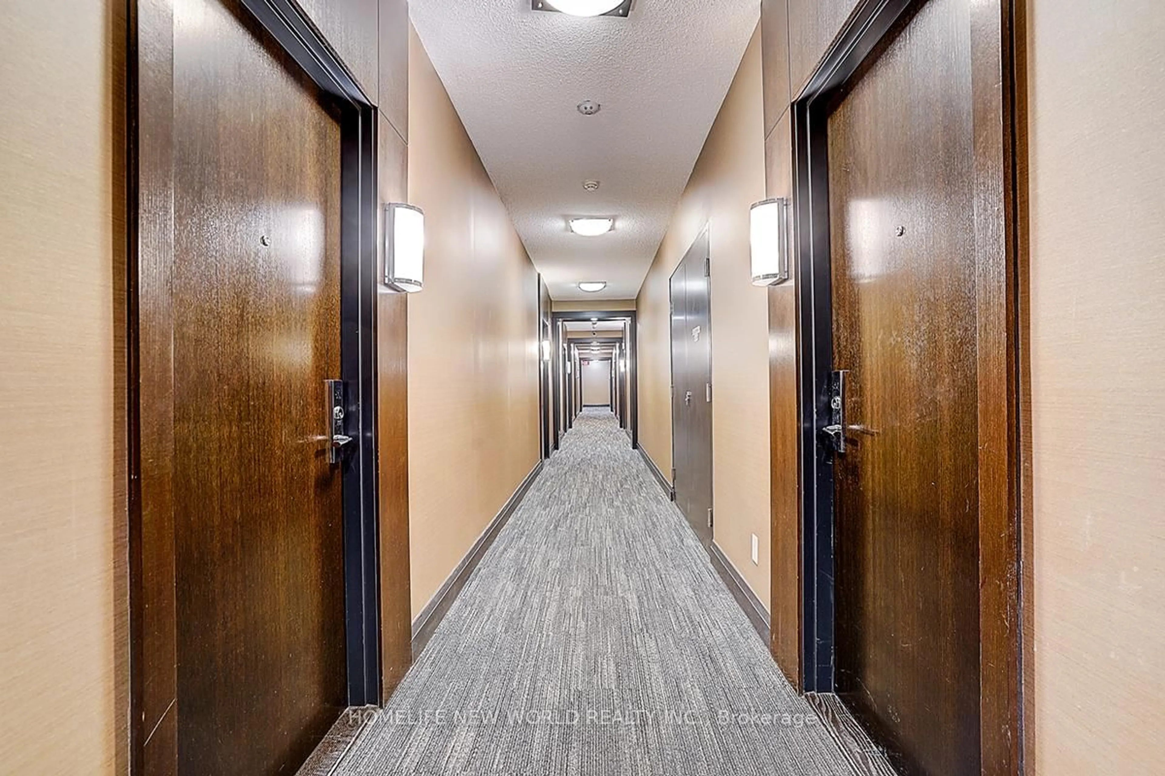 Indoor foyer for 57 Upper Duke Cres #510, Markham Ontario L6G 0B9
