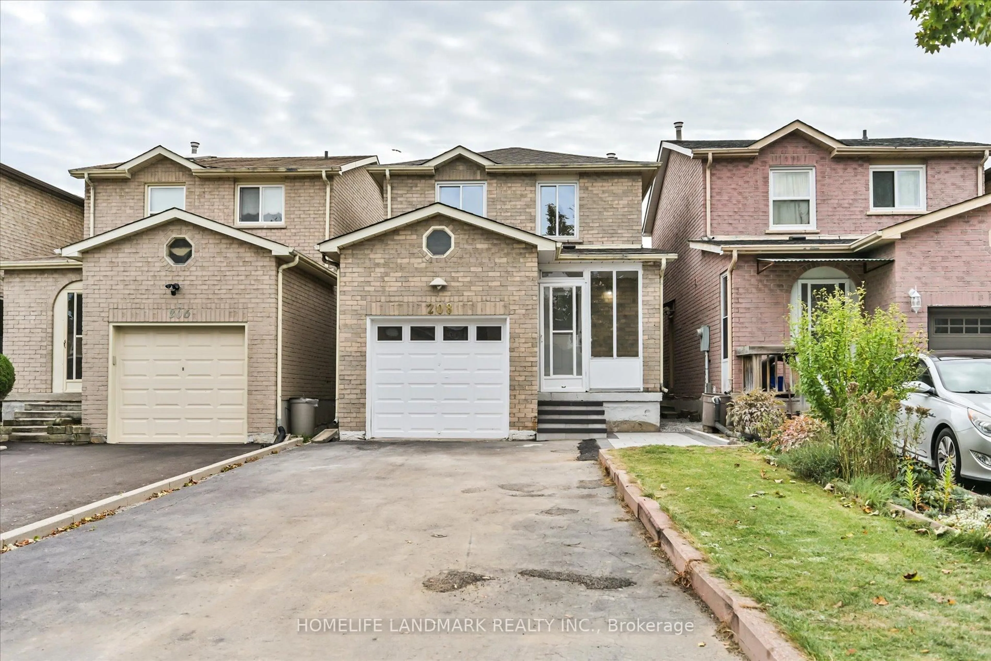 Home with brick exterior material, street for 208 Woodhall Rd, Markham Ontario L3S 1N3