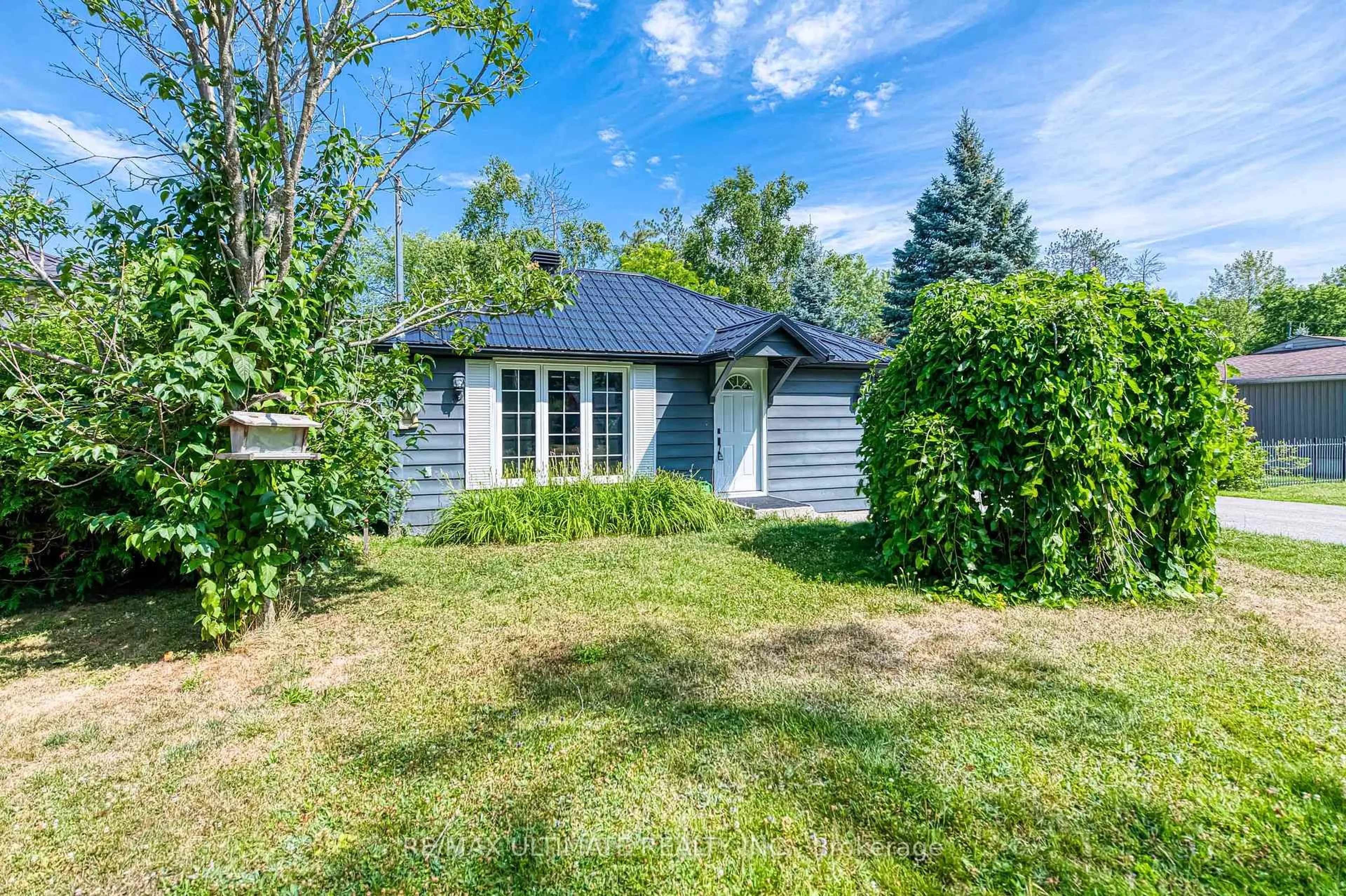 Shed for 760 Florence Rd, Innisfil Ontario L9S 2E2