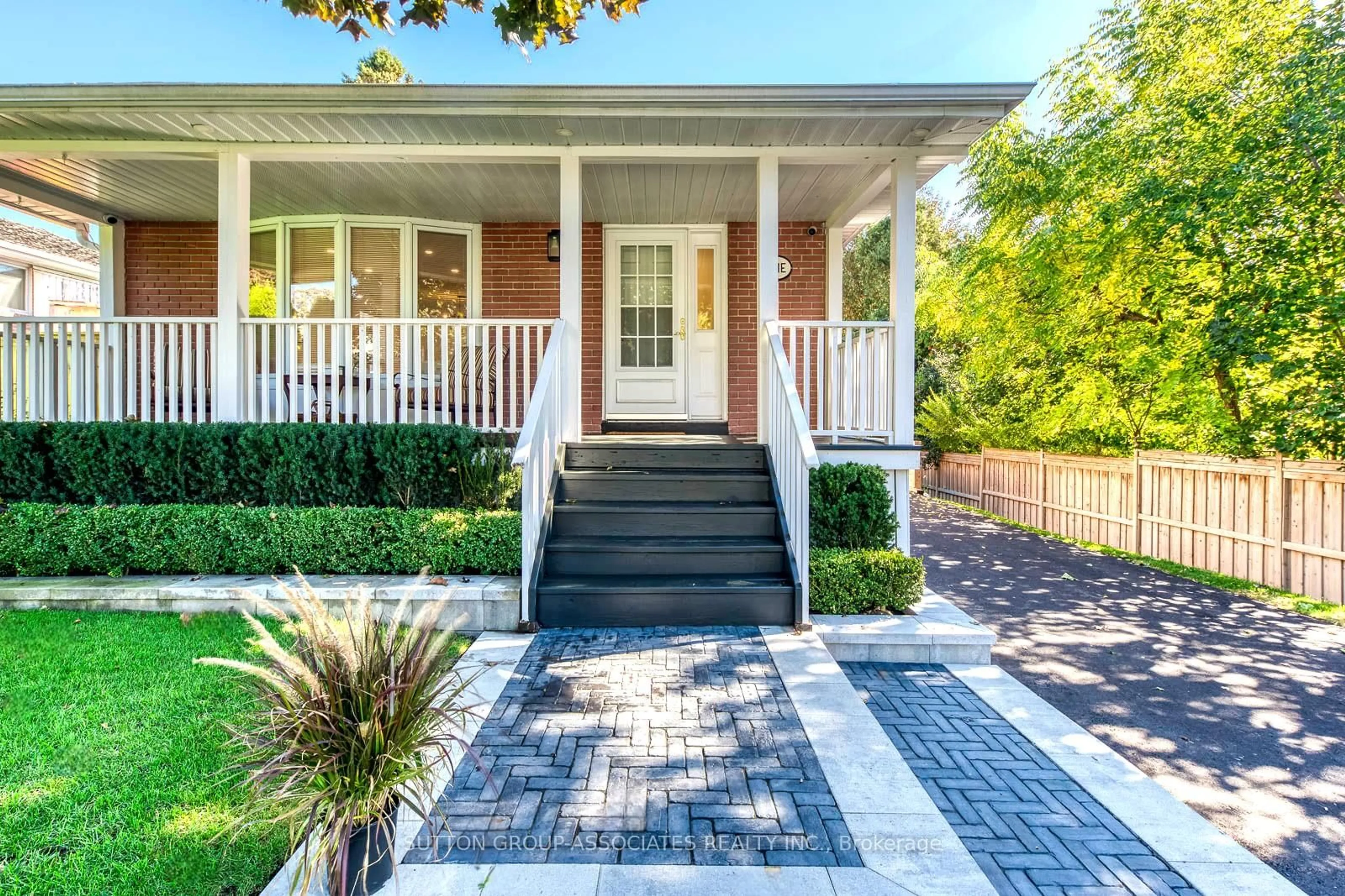 Home with brick exterior material, street for 1 Laurentide Ave, Aurora Ontario L4G 3B3