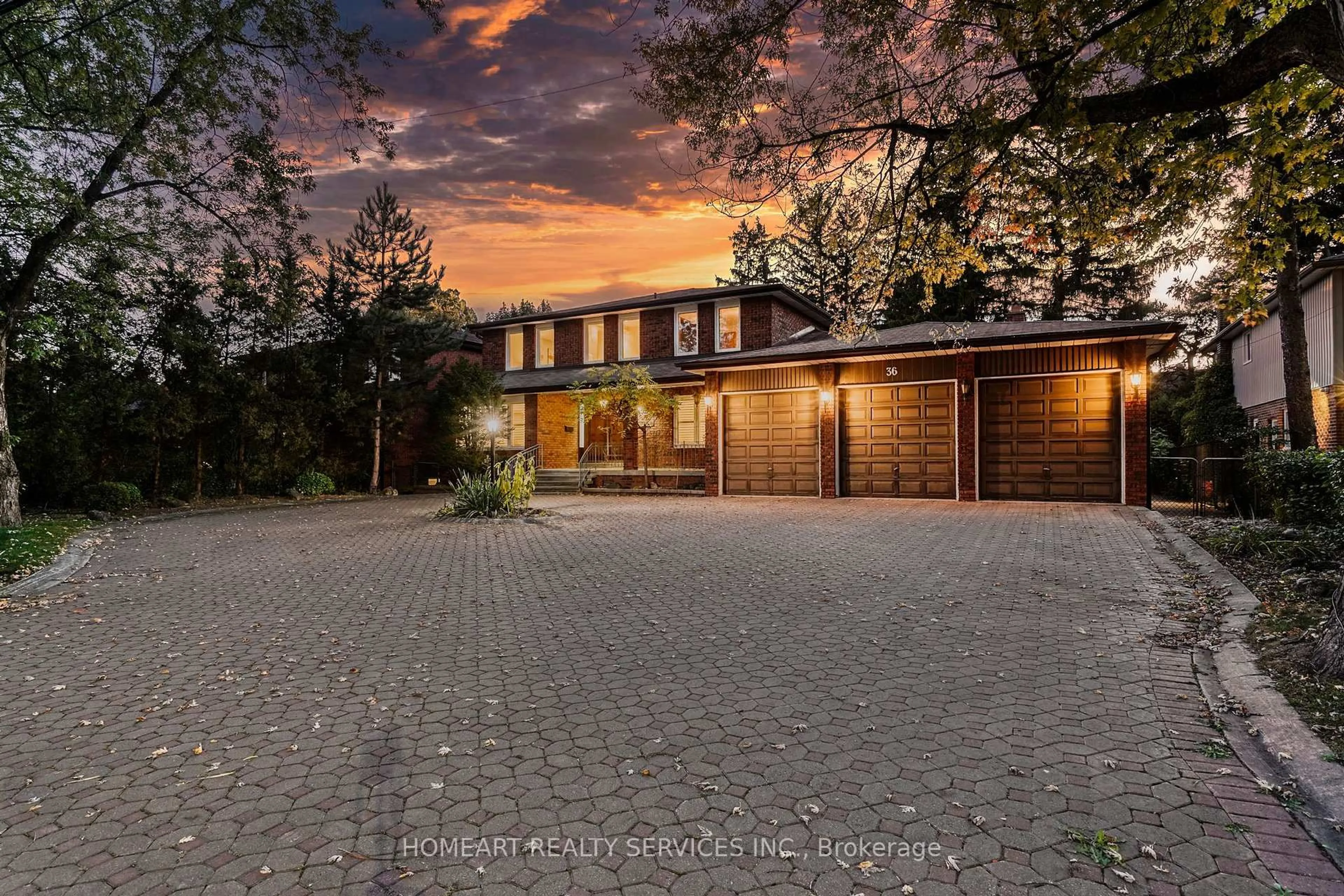 A pic from outside/outdoor area/front of a property/back of a property/a pic from drone, street for 36 Johnson St, Markham Ontario L3T 2N7