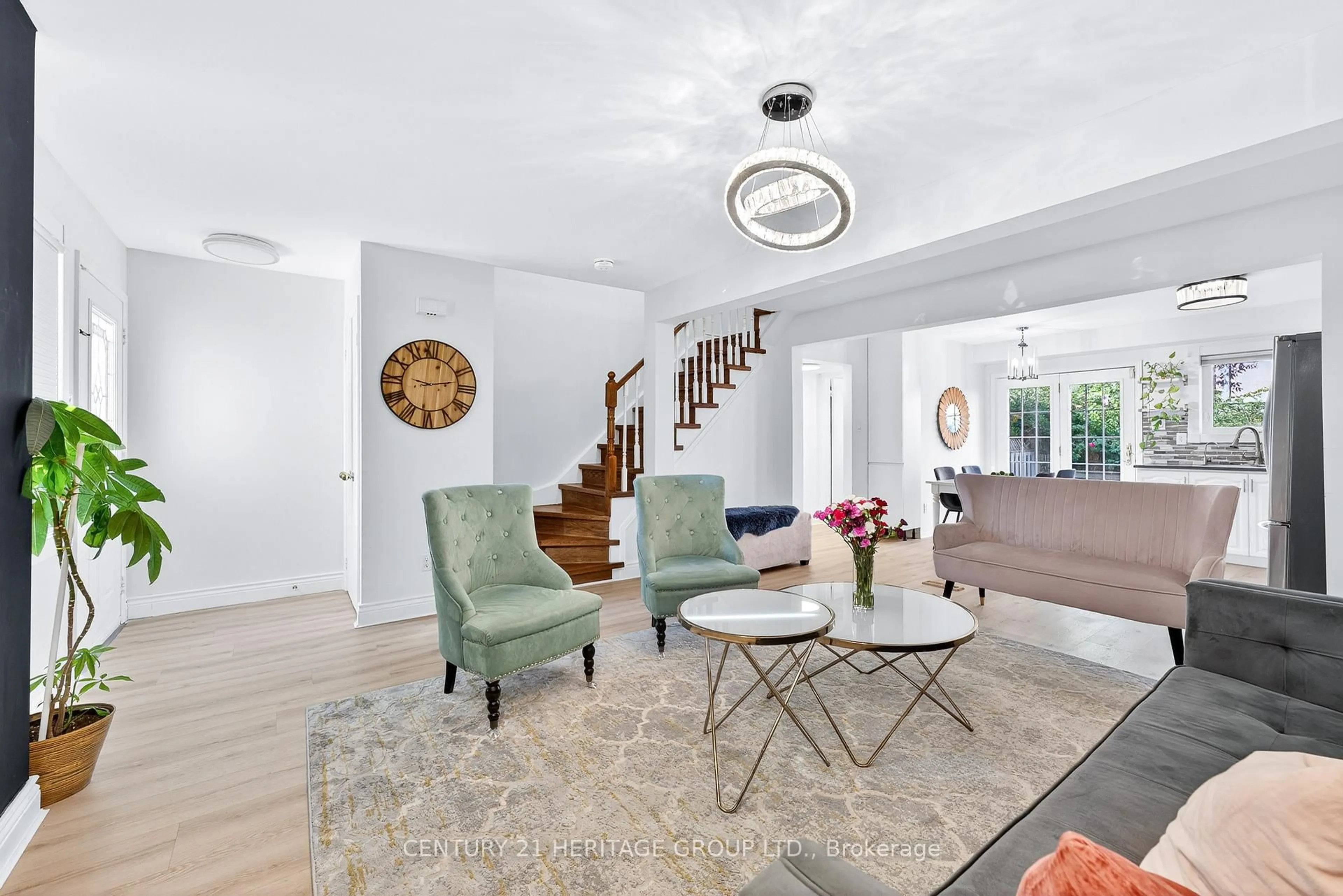 Unknown for 112 Sandfield Dr, Aurora Ontario L4G 6T3