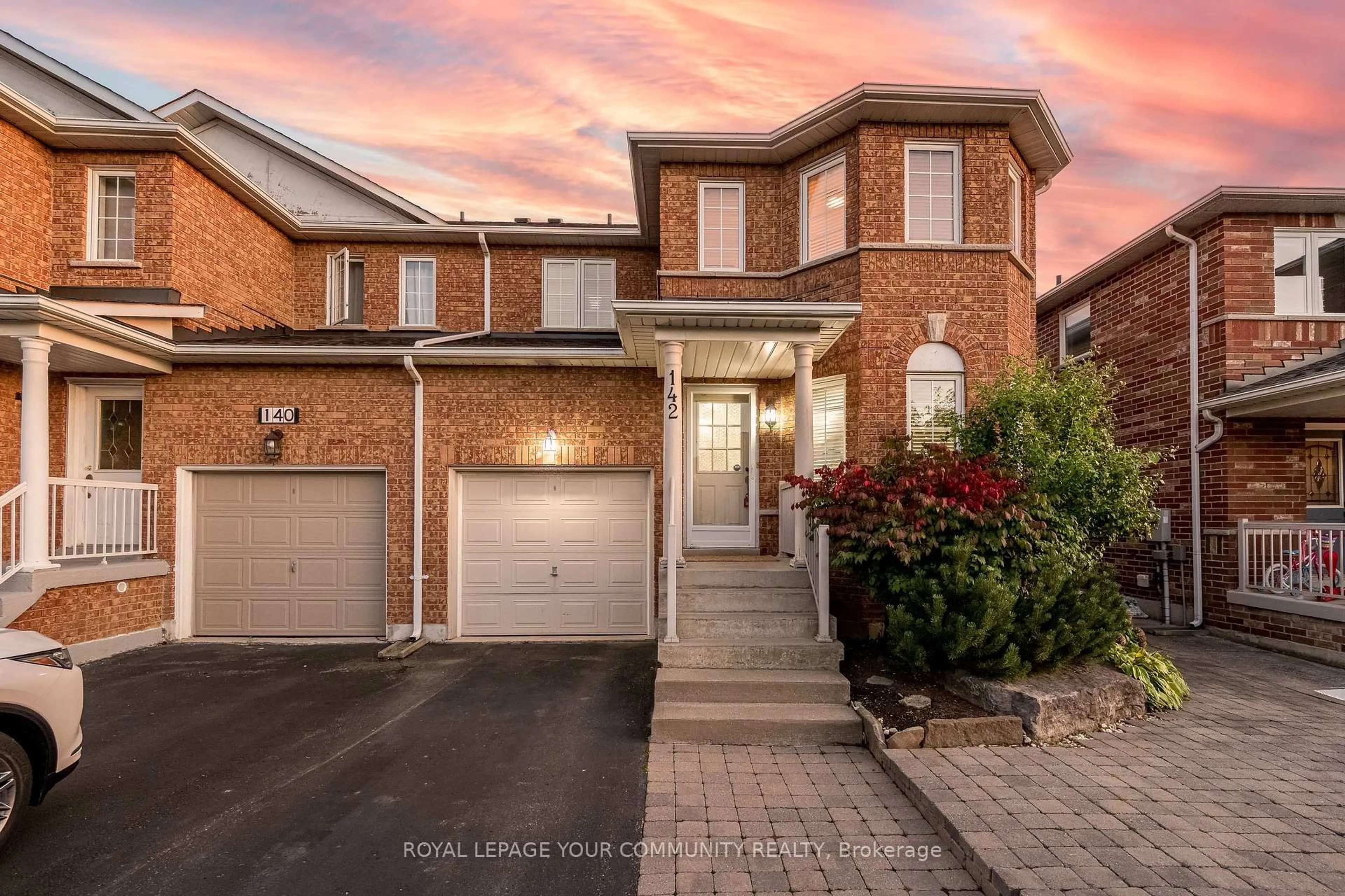 Home with brick exterior material, street for 142 Blackthorn Dr, Vaughan Ontario L6A 3N2