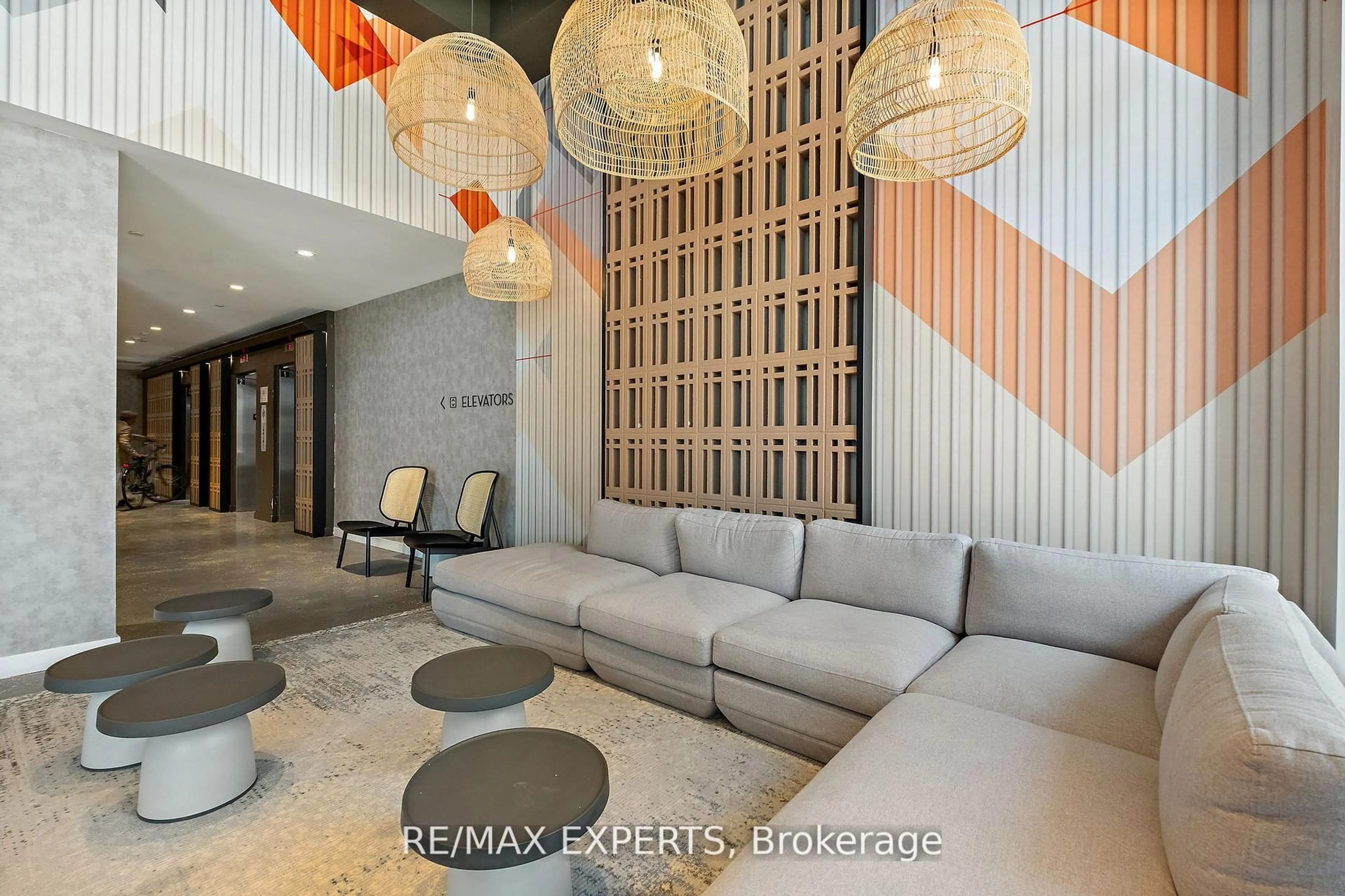 Lobby for 10 Abeja St #1414, Vaughan Ontario L4K 0R4