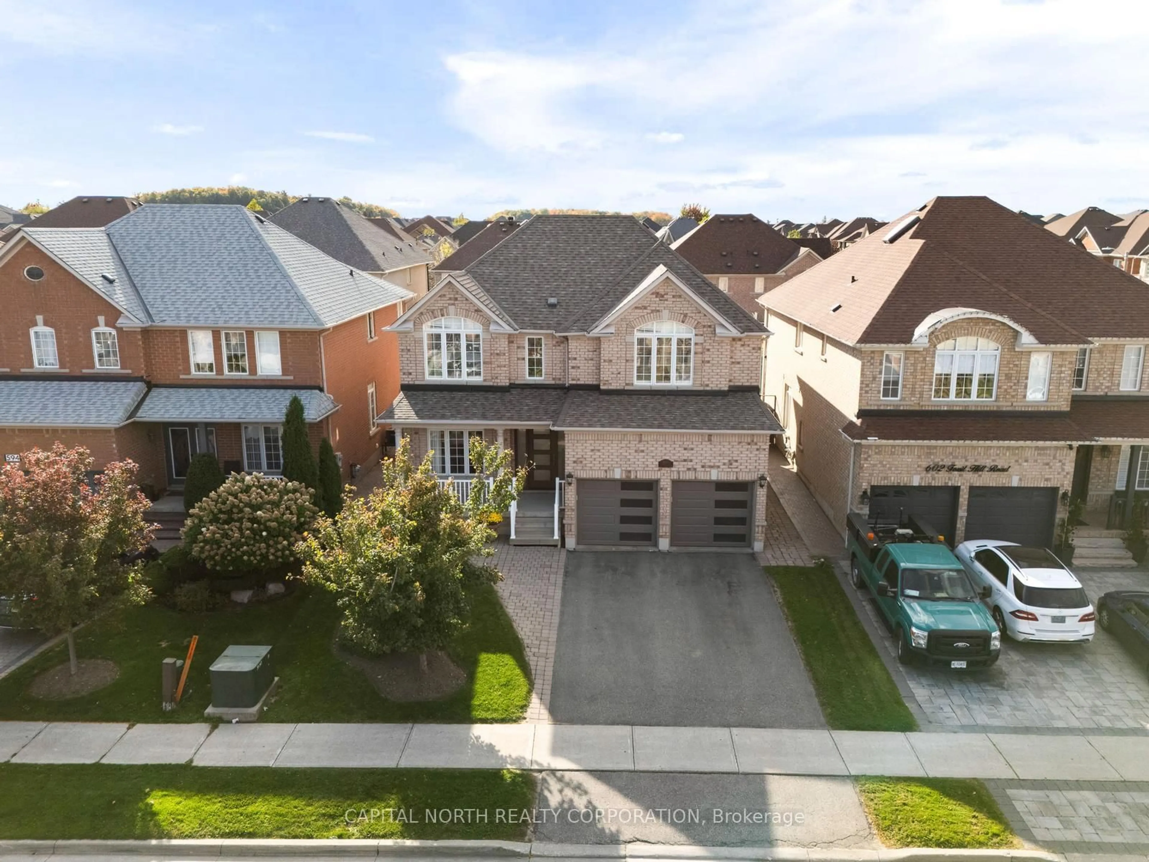 A pic from outside/outdoor area/front of a property/back of a property/a pic from drone, street for 598 Fossil Hill Rd, Vaughan Ontario L4H 3B6