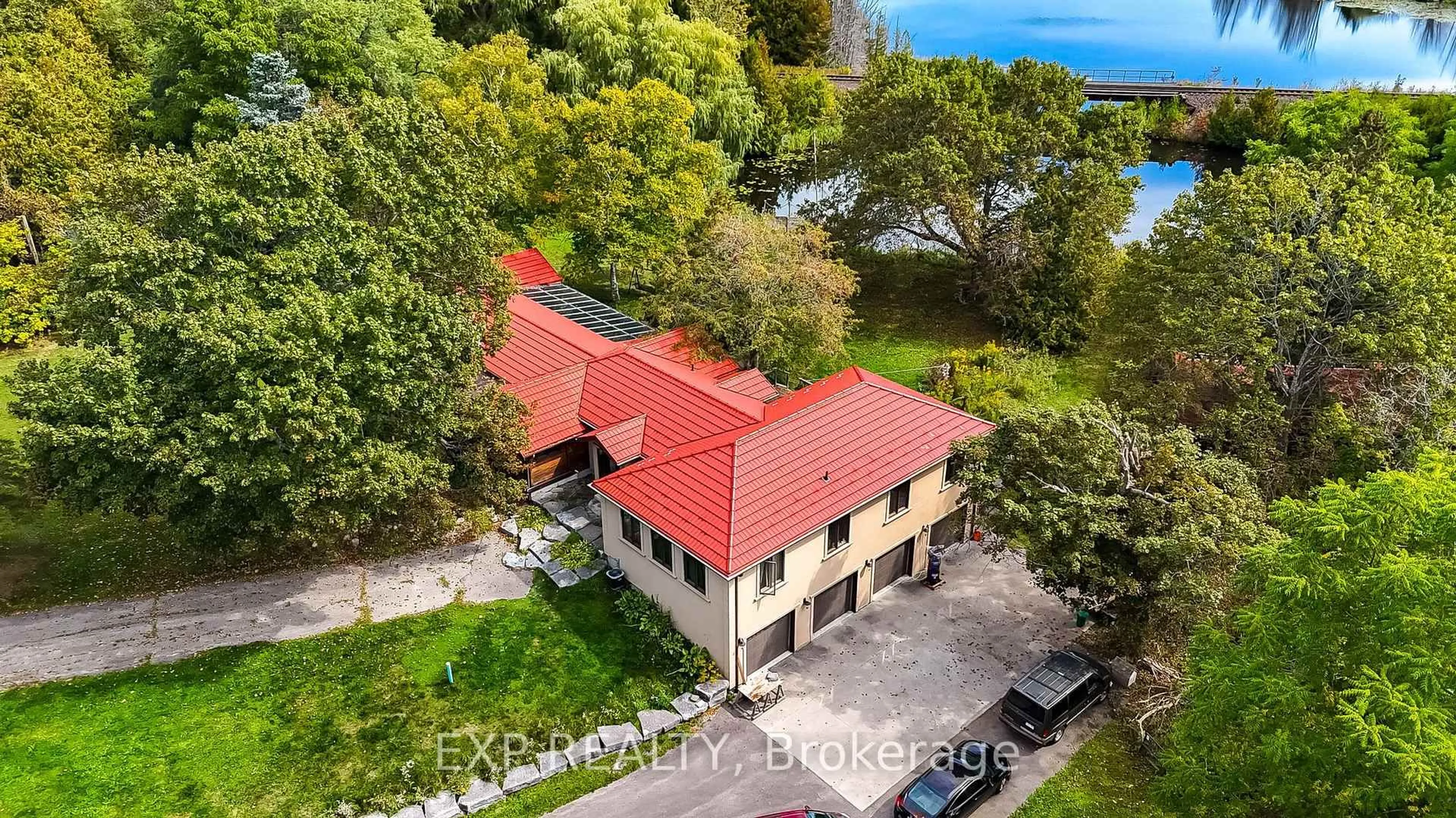 A pic from outside/outdoor area/front of a property/back of a property/a pic from drone, water/lake/river/ocean view for 3791 Vivian Rd, Whitchurch-Stouffville Ontario L0G 1E0