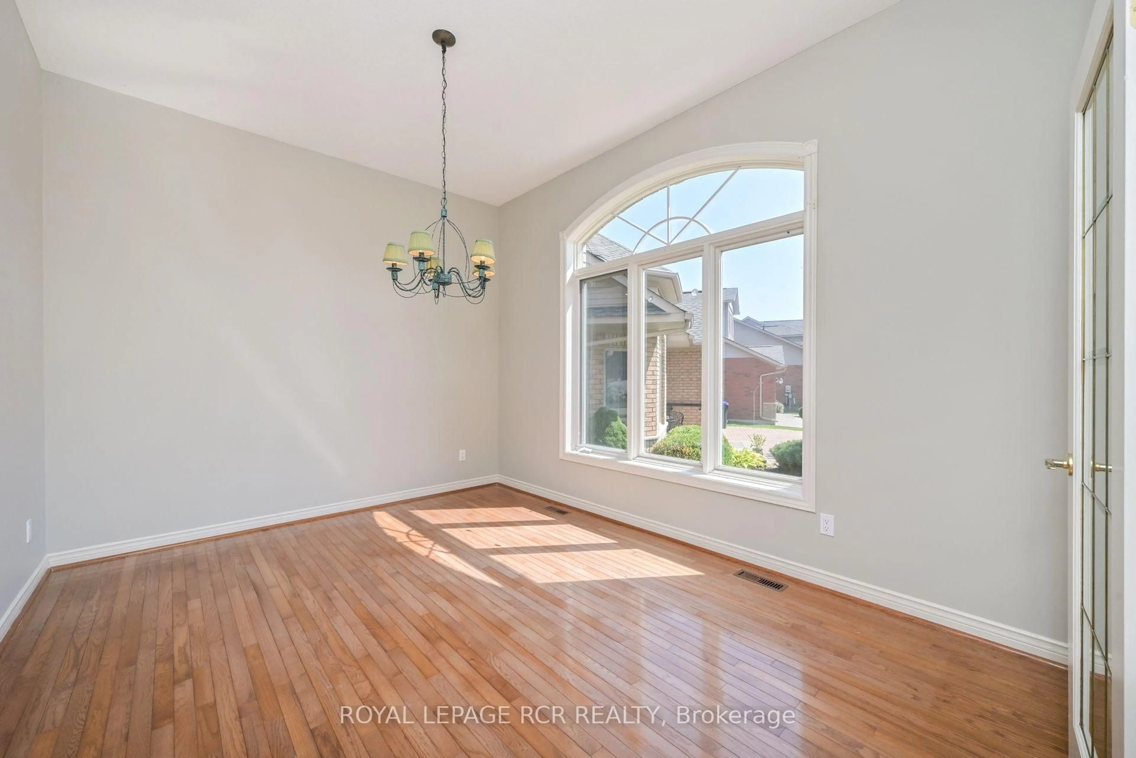 Unknown for 10 Forest Link, New Tecumseth Ontario L9R 2A1