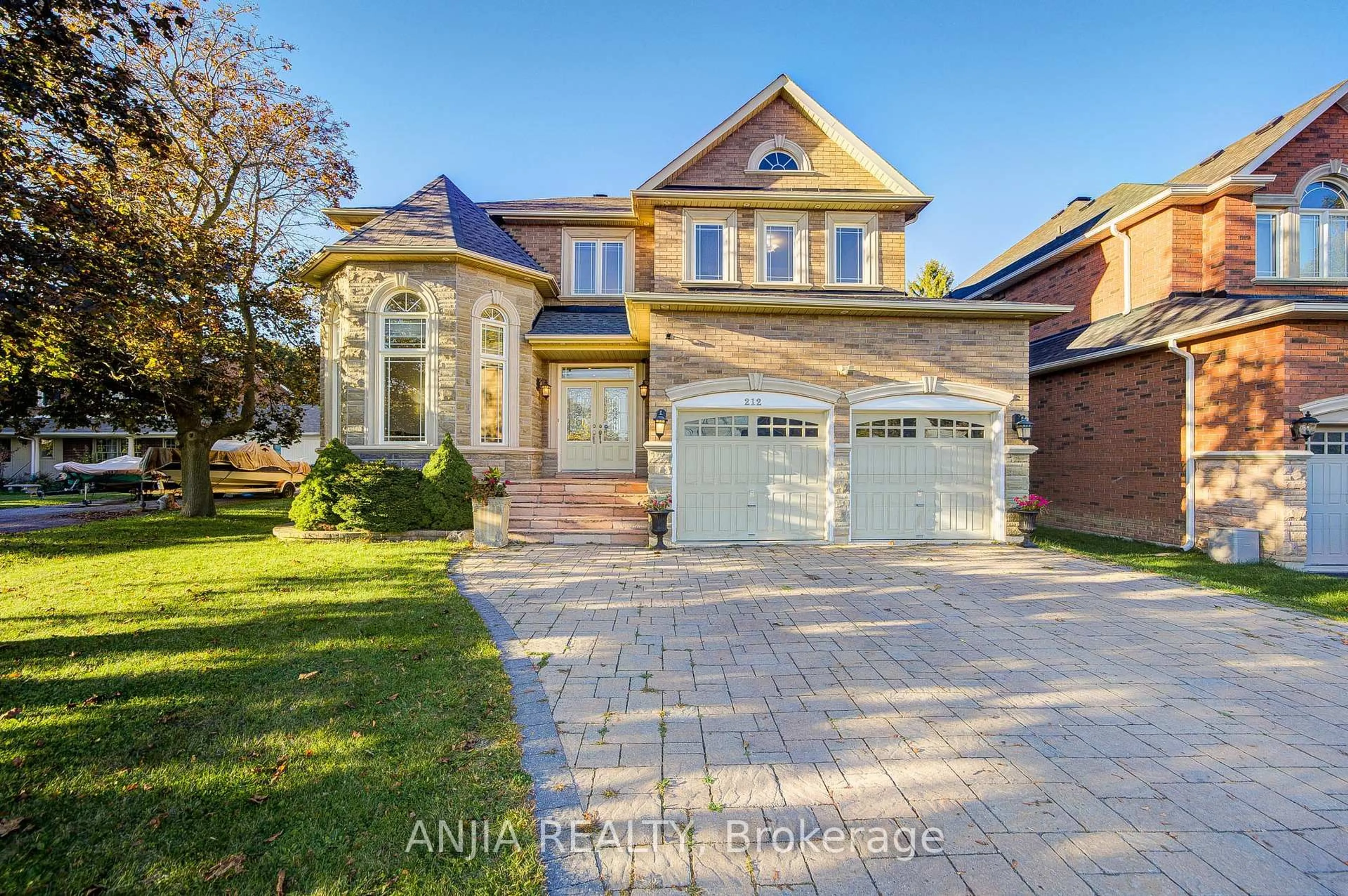 Home with brick exterior material, street for 212 19th Ave, Richmond Hill Ontario L4E 3P6