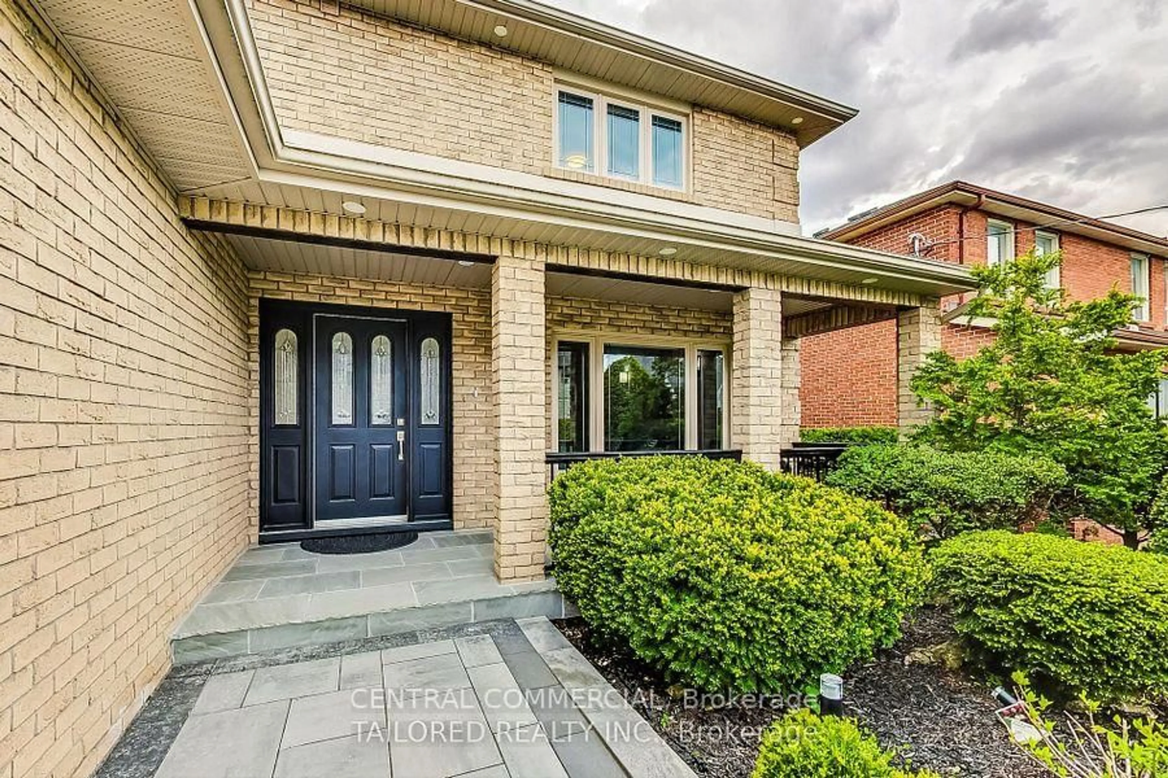 Home with brick exterior material, street for 35 Mackay Dr, Richmond Hill Ontario L4C 6N9