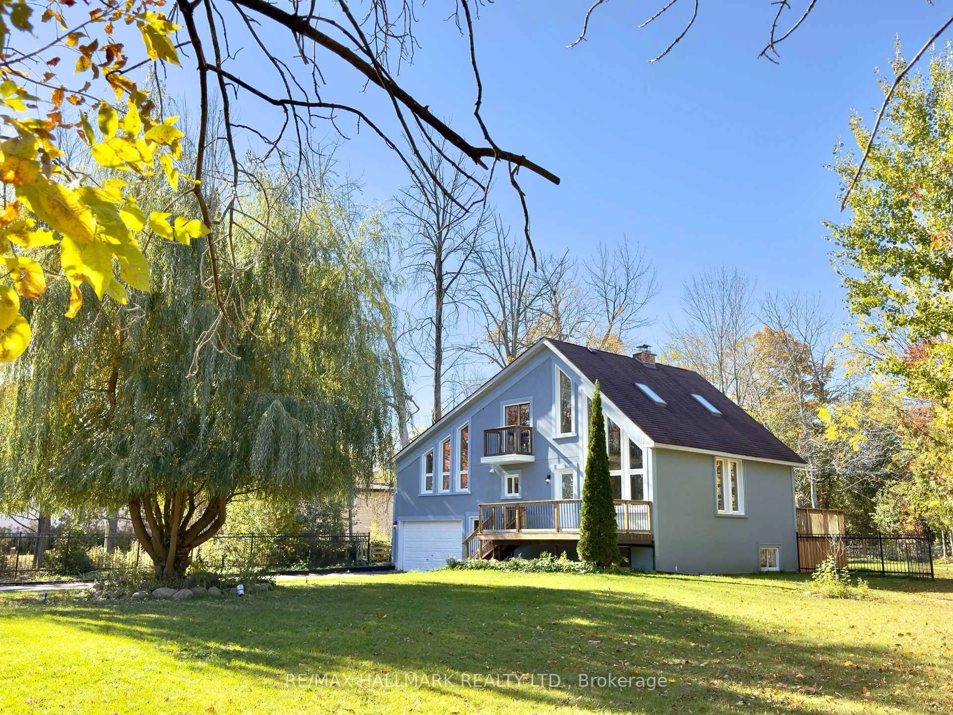 Home with vinyl exterior material, street for 3716 Maple Grove Rd, Innisfil Ontario L9S 3B3