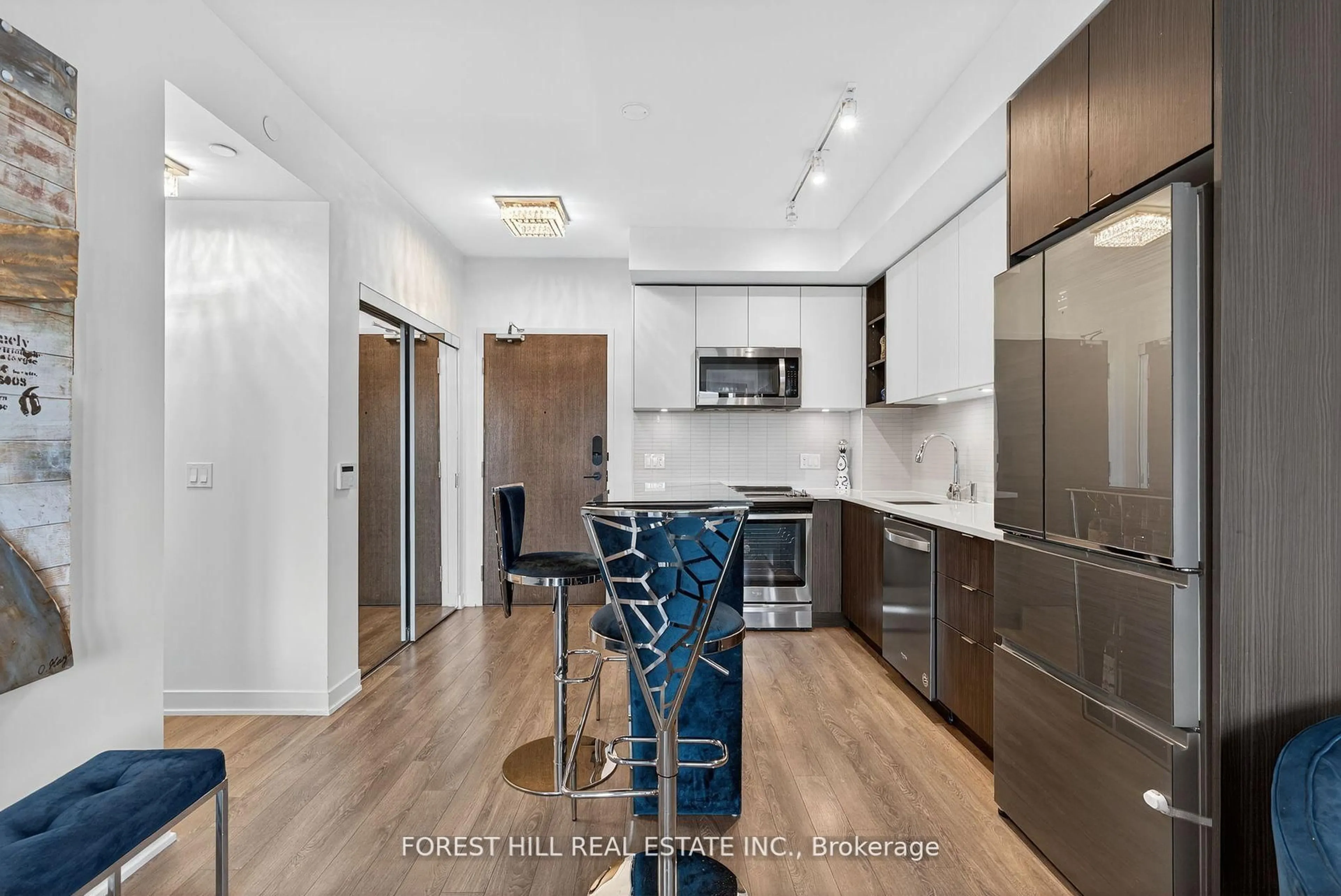 Unknown for 100 Eagle Rock Way #831, Vaughan Ontario L6A 5B9