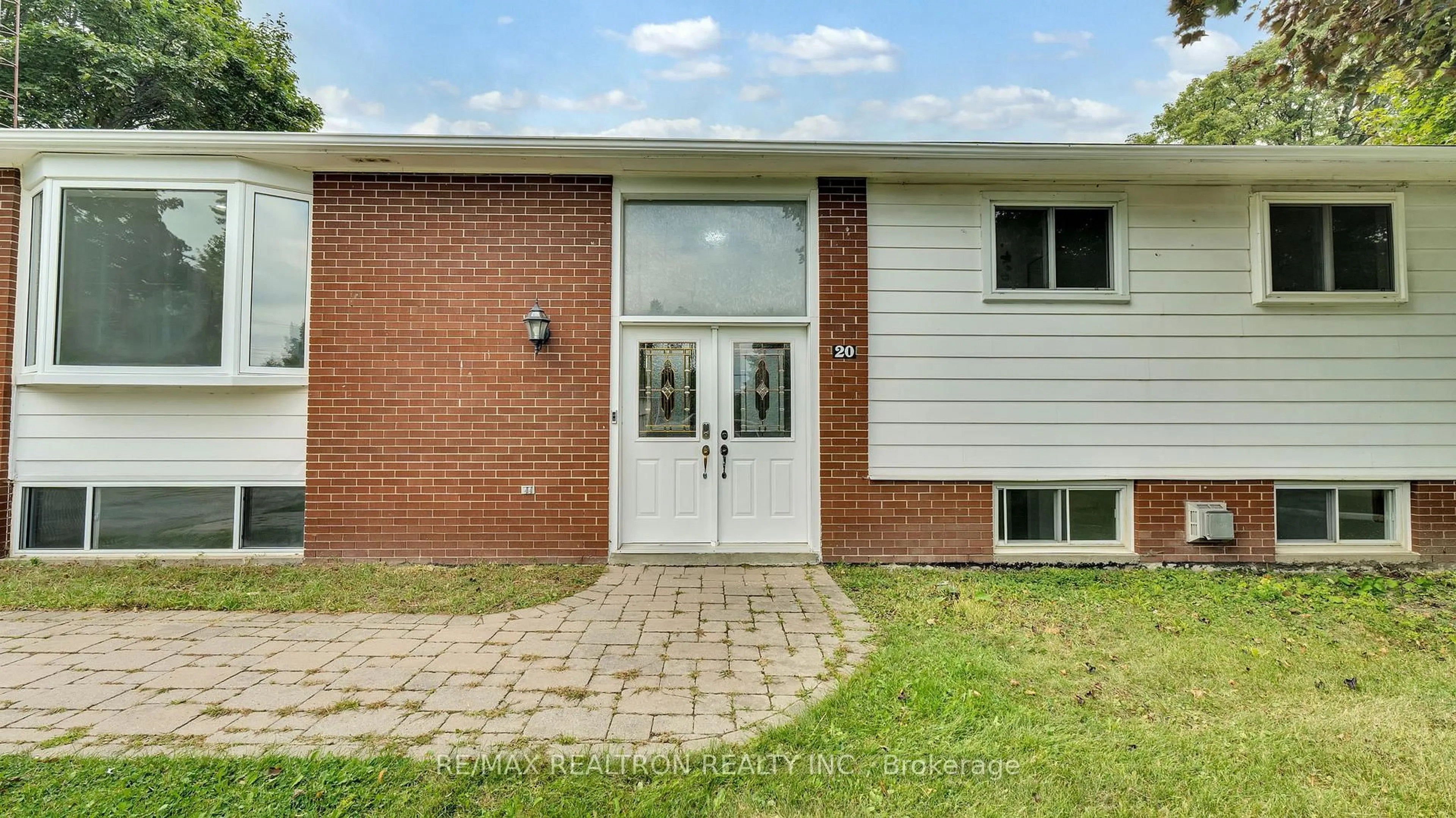 Home with brick exterior material, street for 20 Lallien Dr, Bradford West Gwillimbury Ontario L0G 1B0