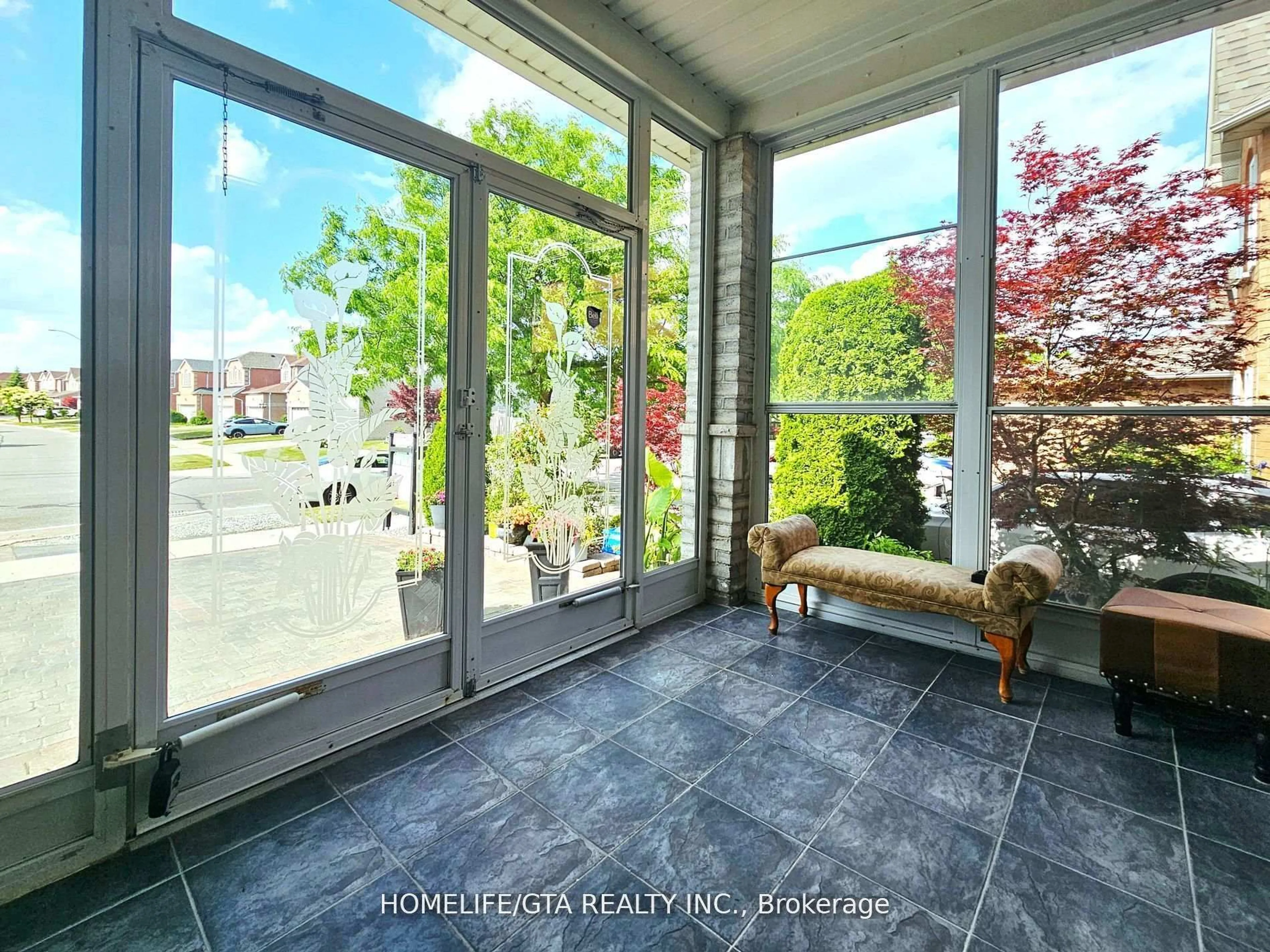 Indoor entryway for 79 Worthing Ave, Markham Ontario L3S 3Y2