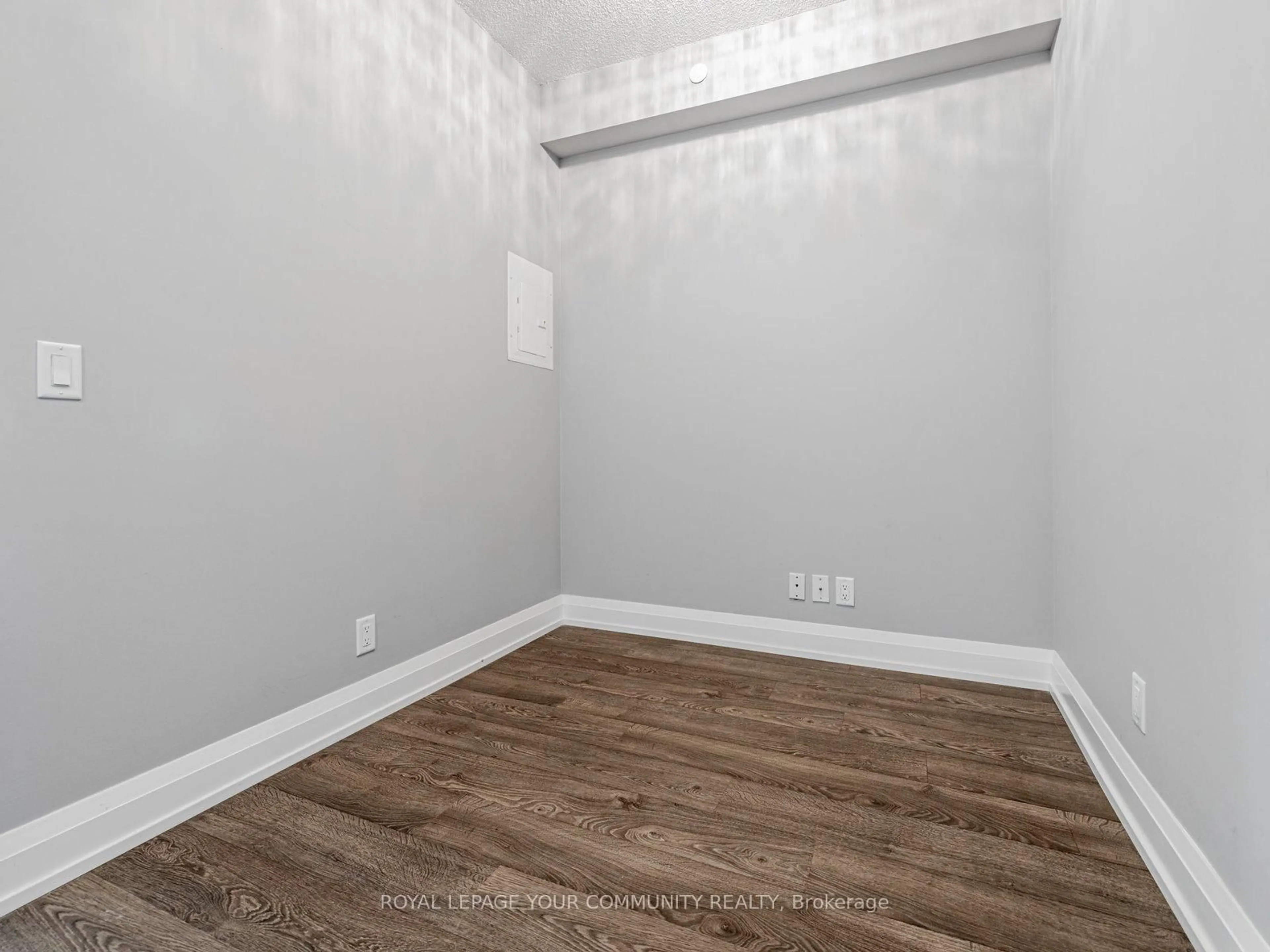 A pic of a room for 7890 Bathurst St #2106, Vaughan Ontario L4J 0J9