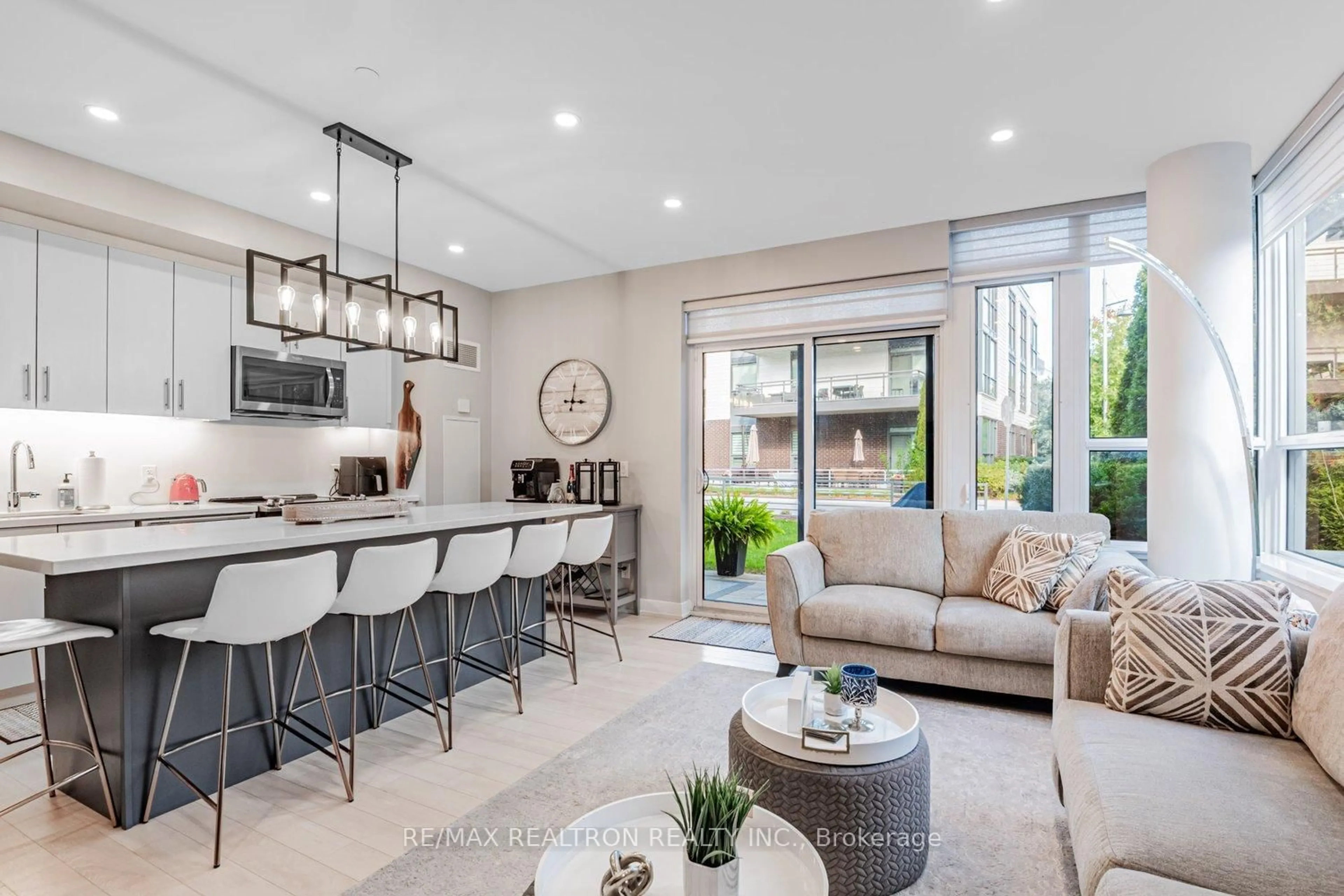 Open concept kitchen, unknown for 333 Sea Ray Ave #D124, Innisfil Ontario L9S 0M3