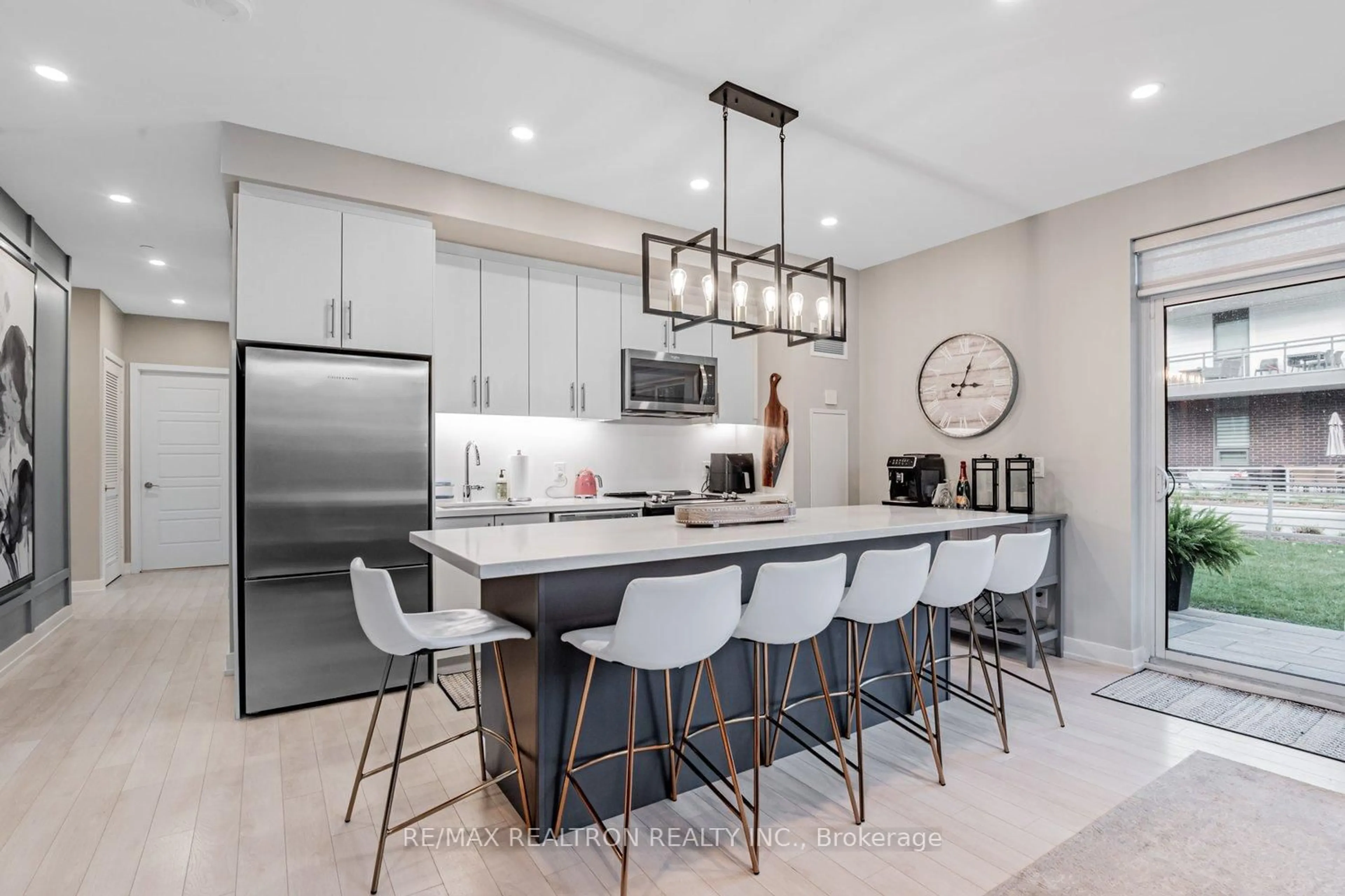 Open concept kitchen, ceramic/tile floor for 333 Sea Ray Ave #D124, Innisfil Ontario L9S 0M3
