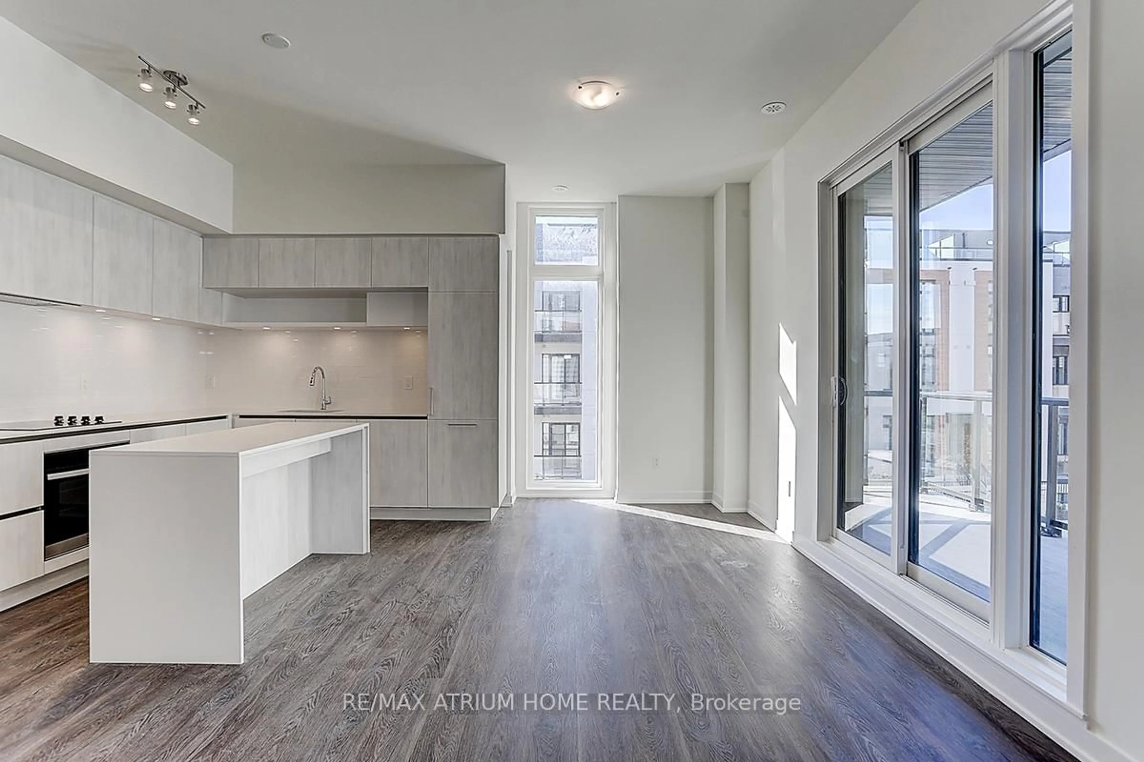 Open concept kitchen, unknown for 12 David Eyer Rd #1103, Richmond Hill Ontario L4S 0N3