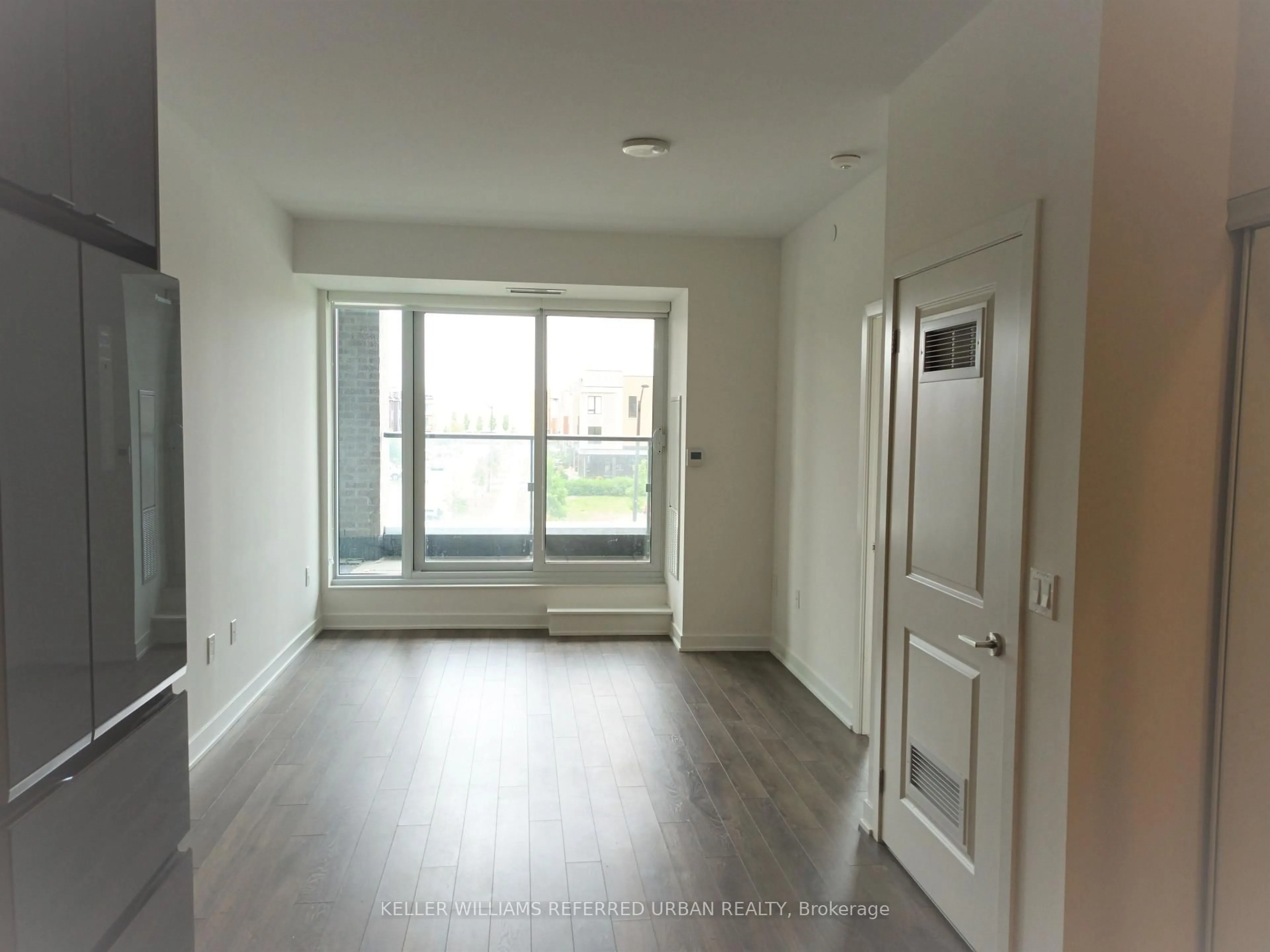 Unknown for 100 Eagle Rock Way #221, Vaughan Ontario L6A 5B9