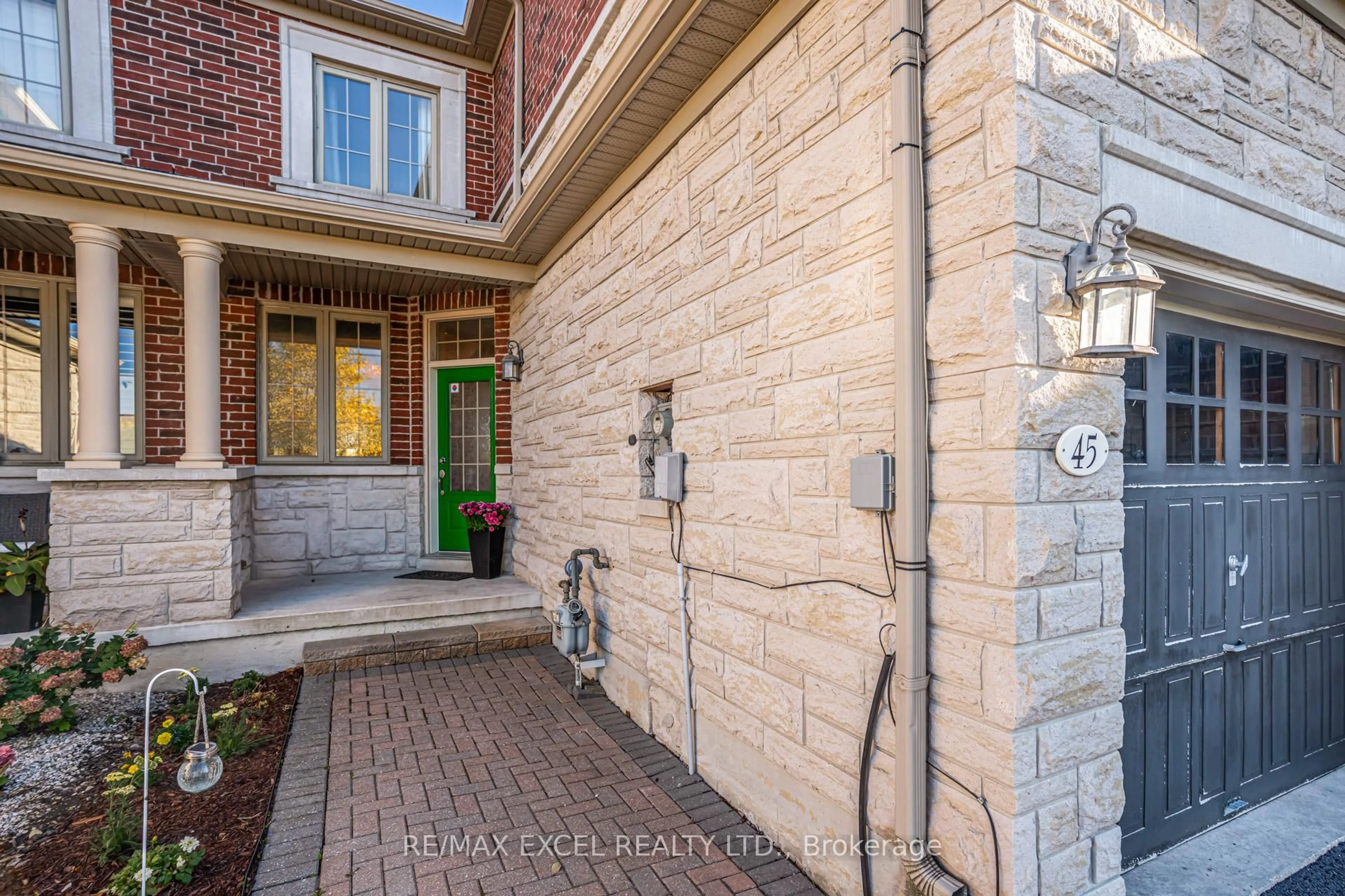 Home with brick exterior material, street for 45 Cedarcrest Cres, Richmond Hill Ontario L4S 2P6