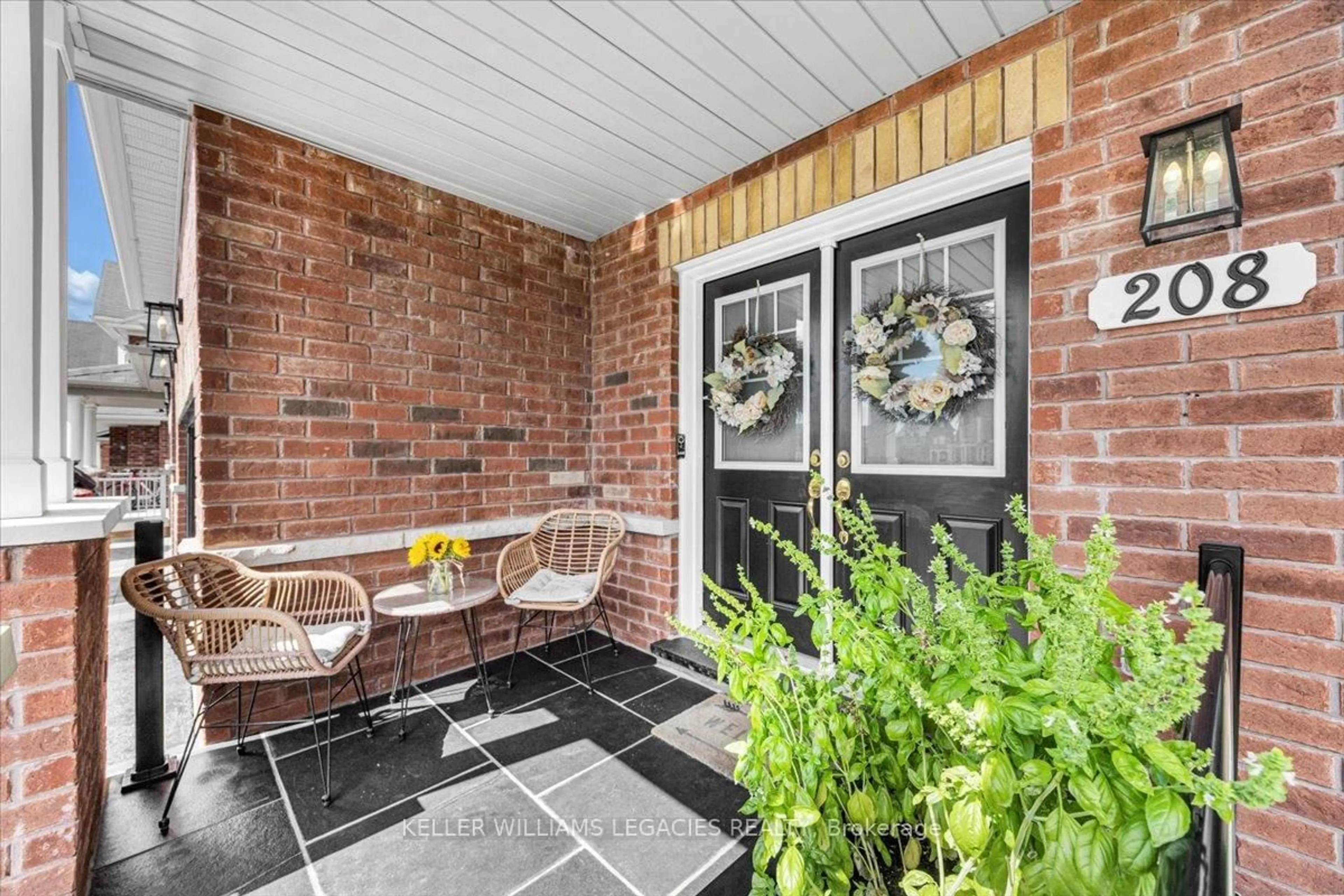 Unknown for 208 Greenwood Rd, Whitchurch-Stouffville Ontario L4A 4N8