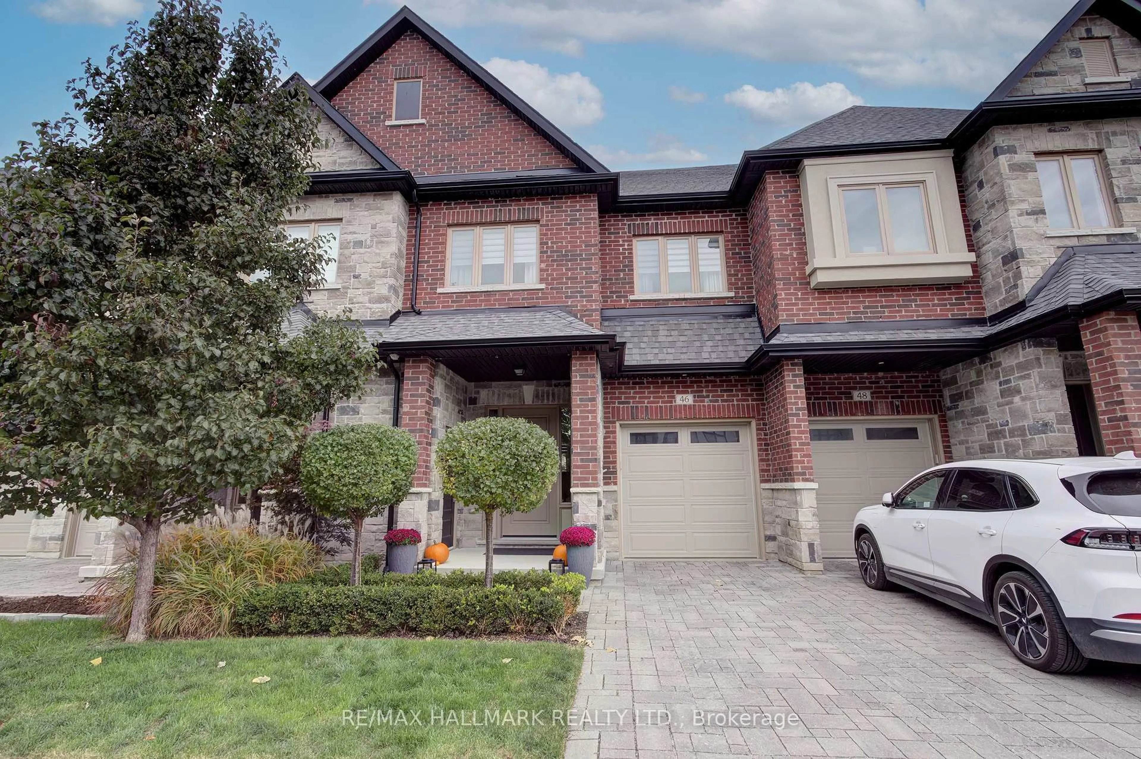 Home with brick exterior material, street for 46 Lowther Ave, Richmond Hill Ontario L4E 2Z6