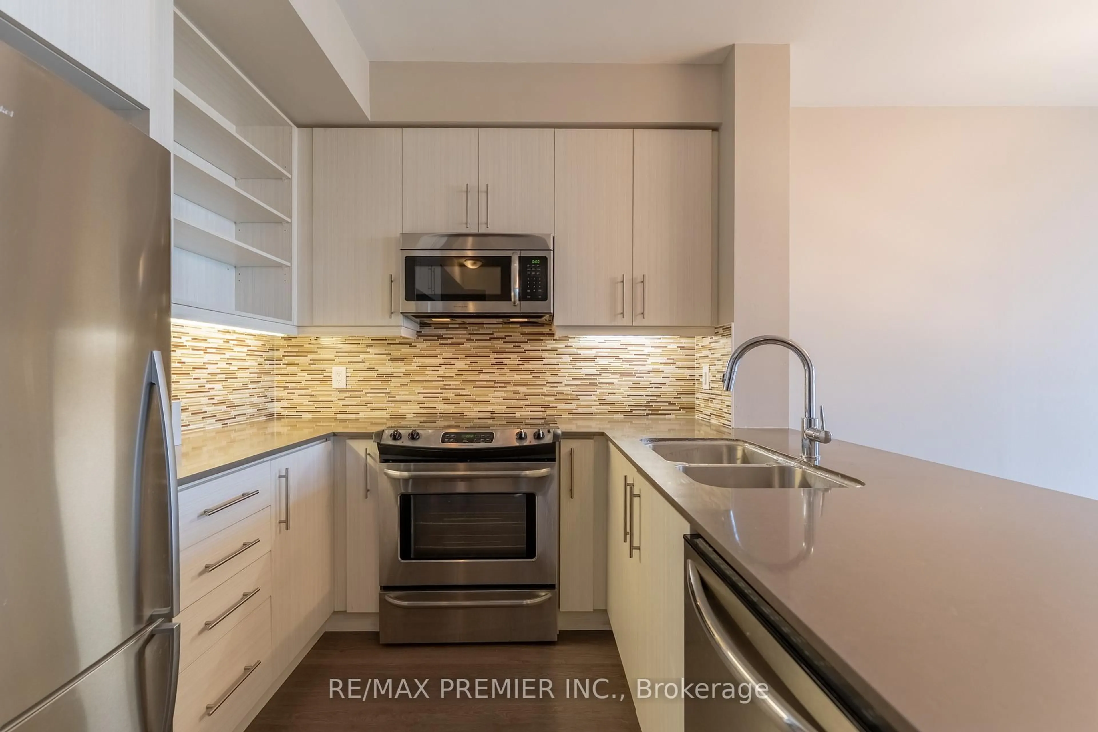 Unknown for 55 Oneida Cres #1401, Richmond Hill Ontario L4B 4T9