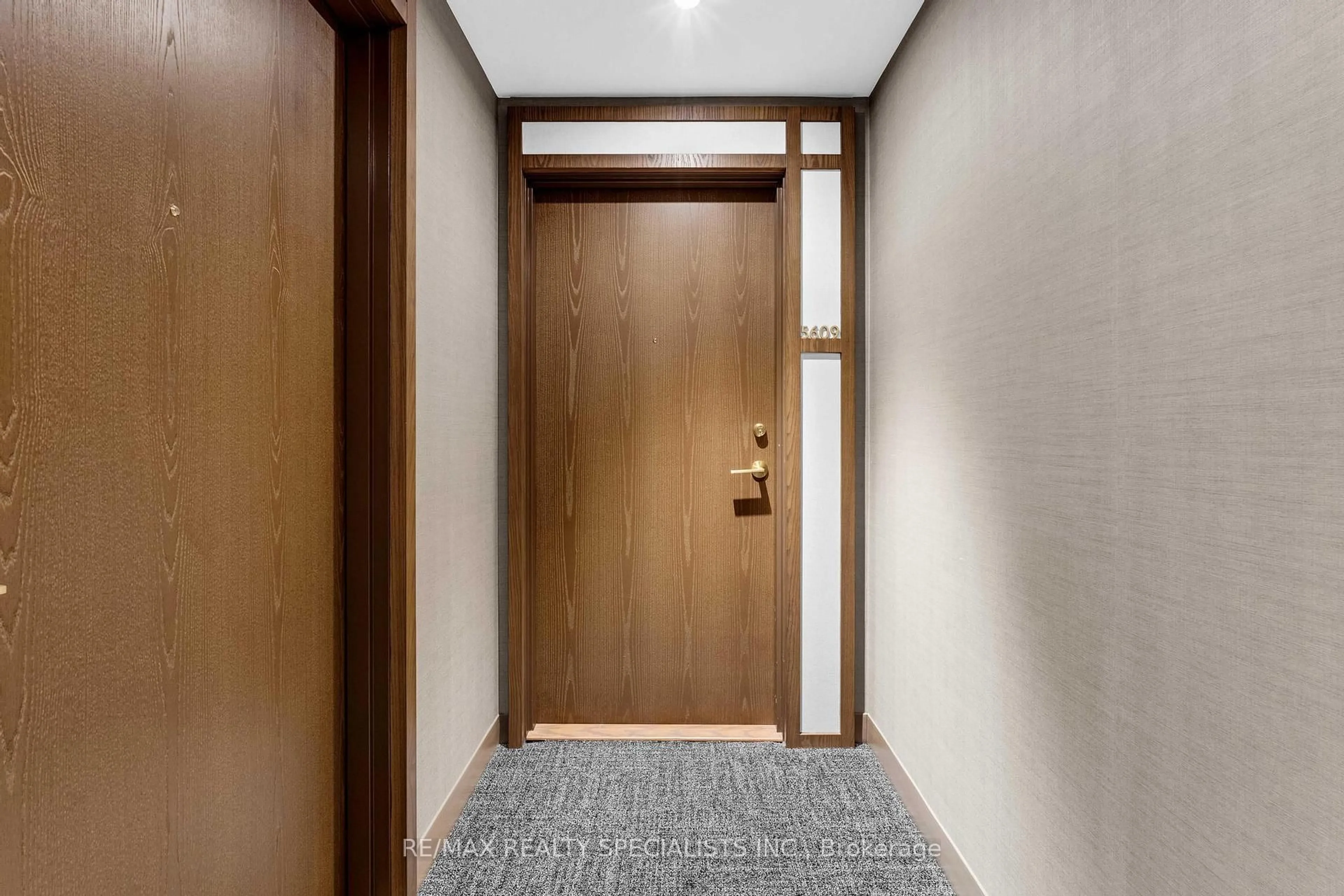 Indoor foyer for 7890 Jane St #5609, Vaughan Ontario L4K 0K9
