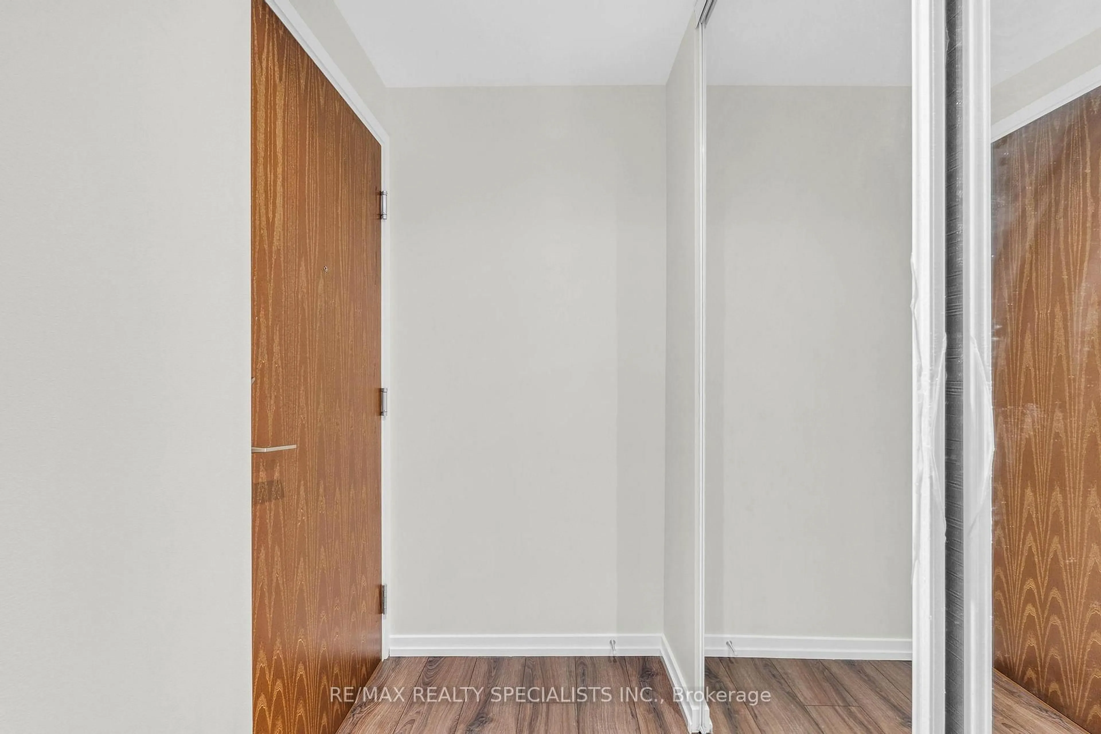 Indoor entryway for 7890 Jane St #5609, Vaughan Ontario L4K 0K9
