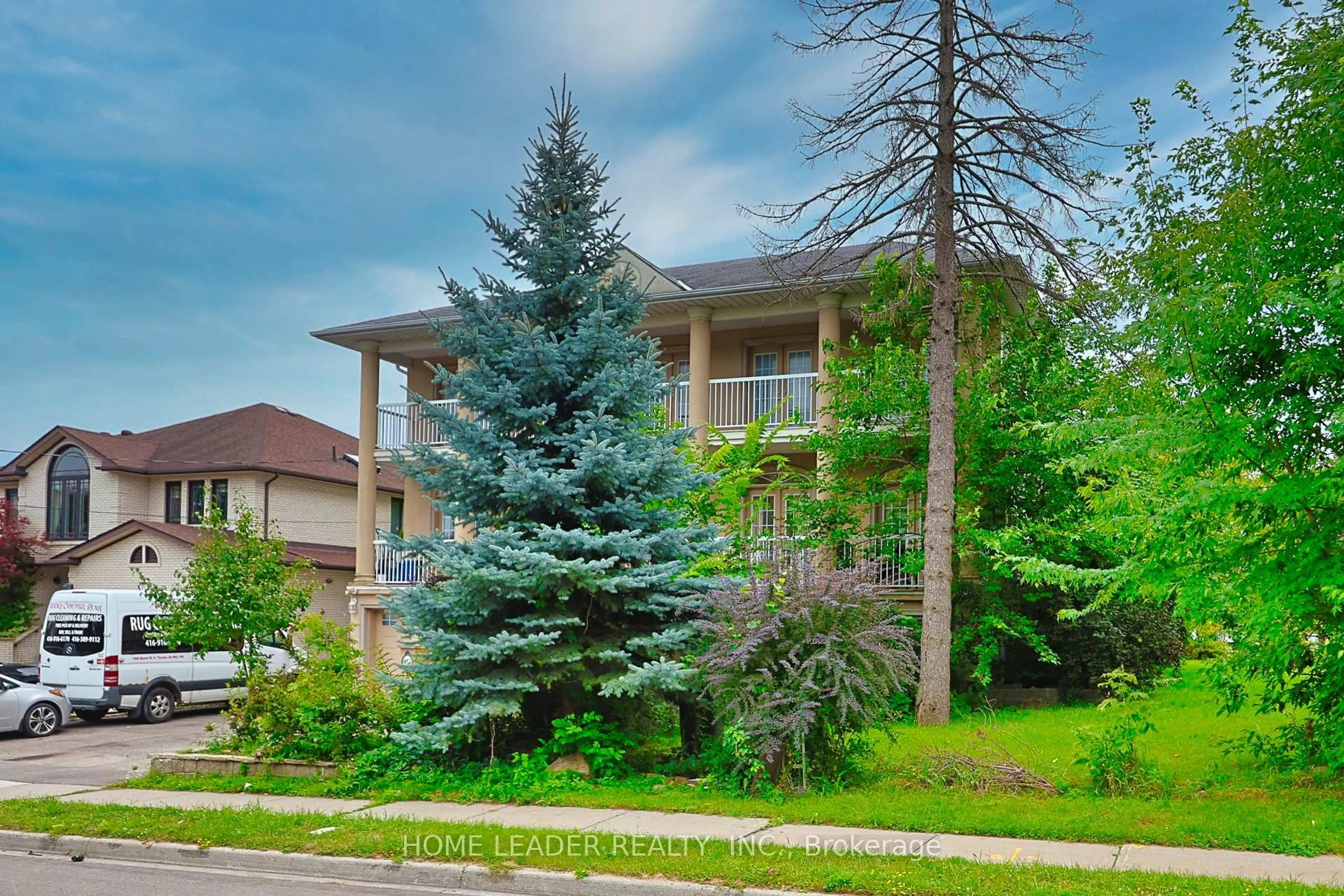 Home with brick exterior material, street for 135 Spruce Ave, Richmond Hill Ontario L4C 6V9