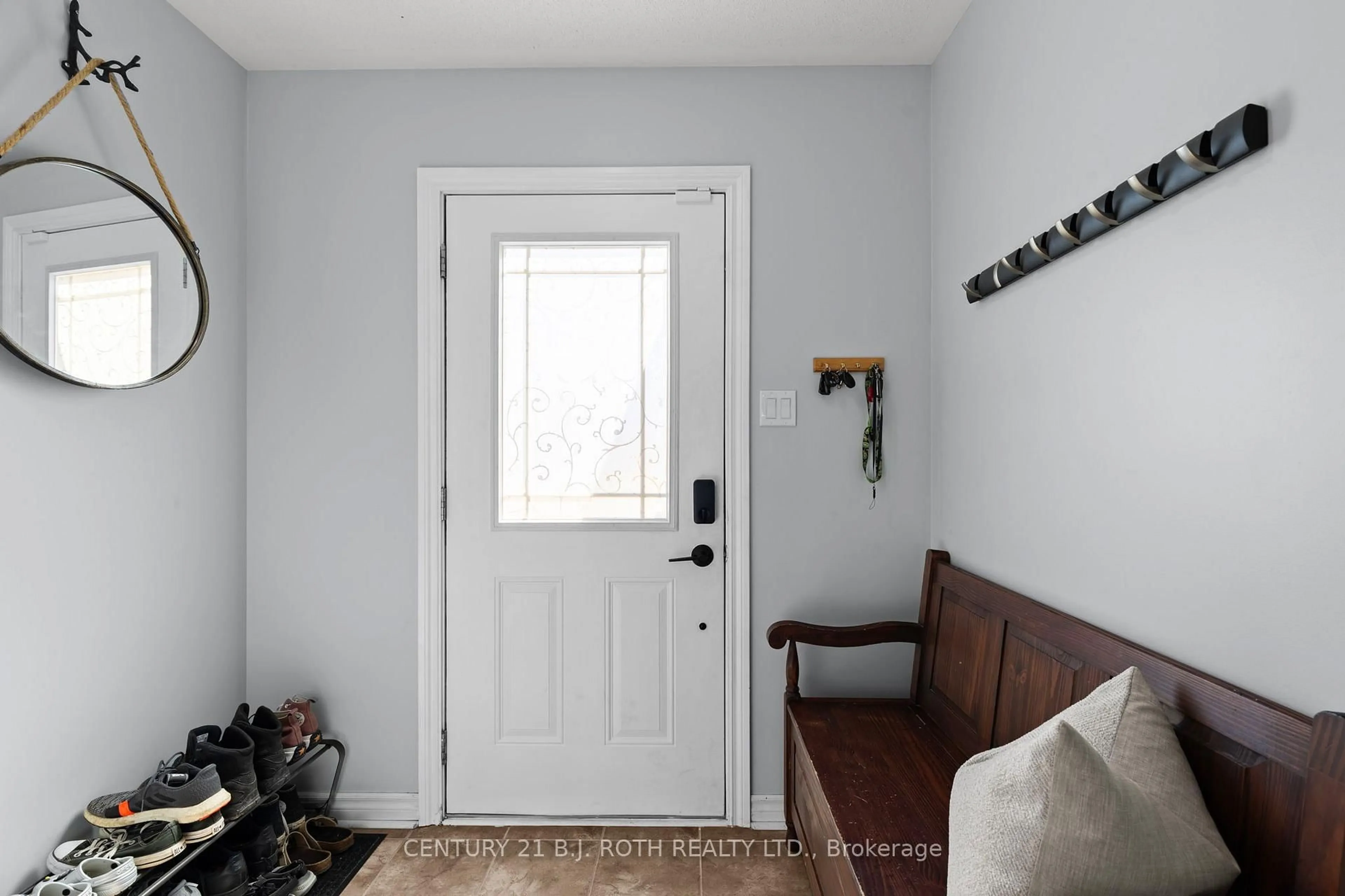 Indoor entryway for 181 BANTING Cres, Essa Ontario L0M 1B6