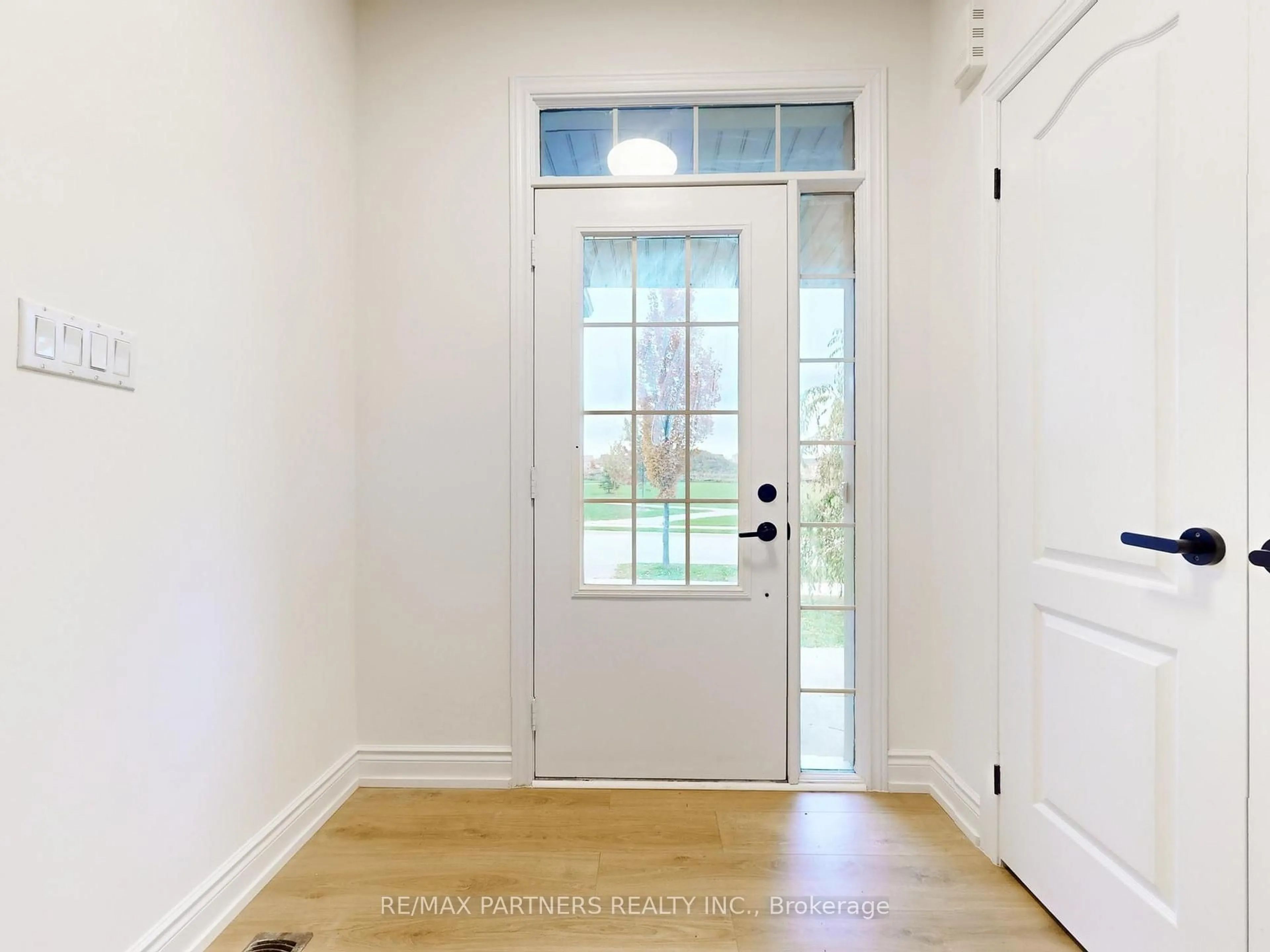 Indoor entryway for 29 Robert Osprey Dr, Markham Ontario L6C 0K9