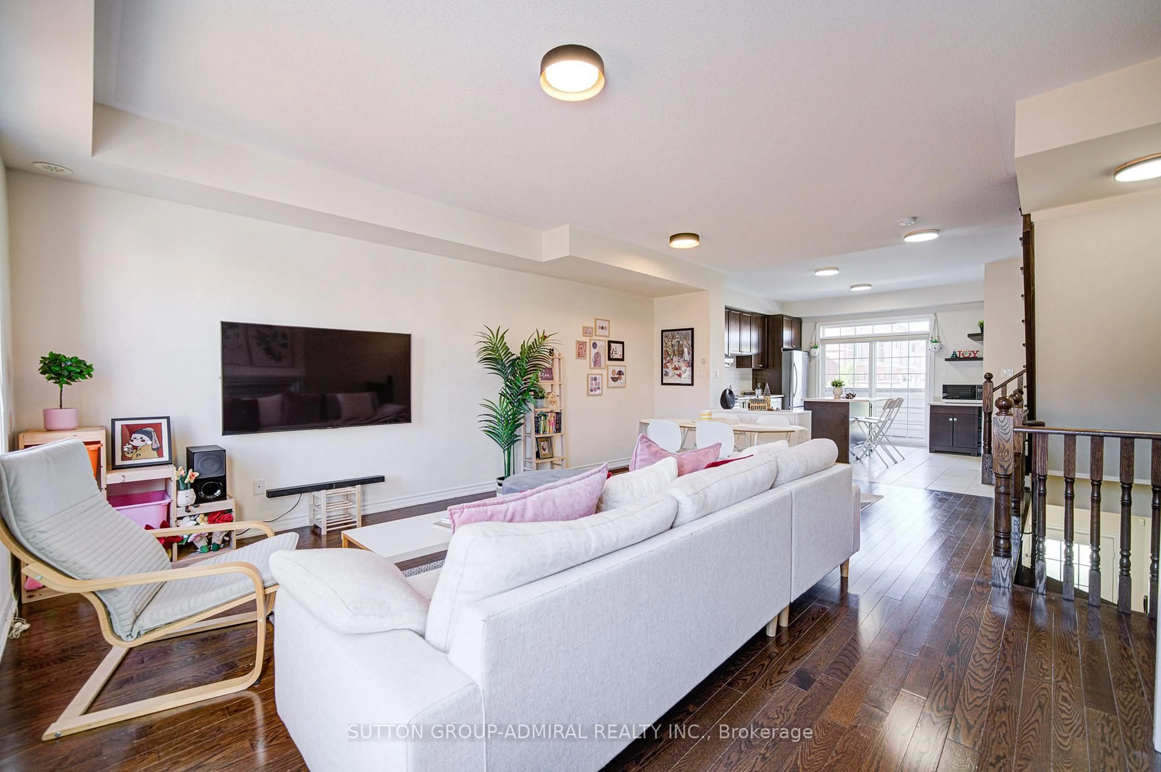 Living room with furniture, unknown for 9 Vandaam Lane, Markham Ontario L6C 0P1
