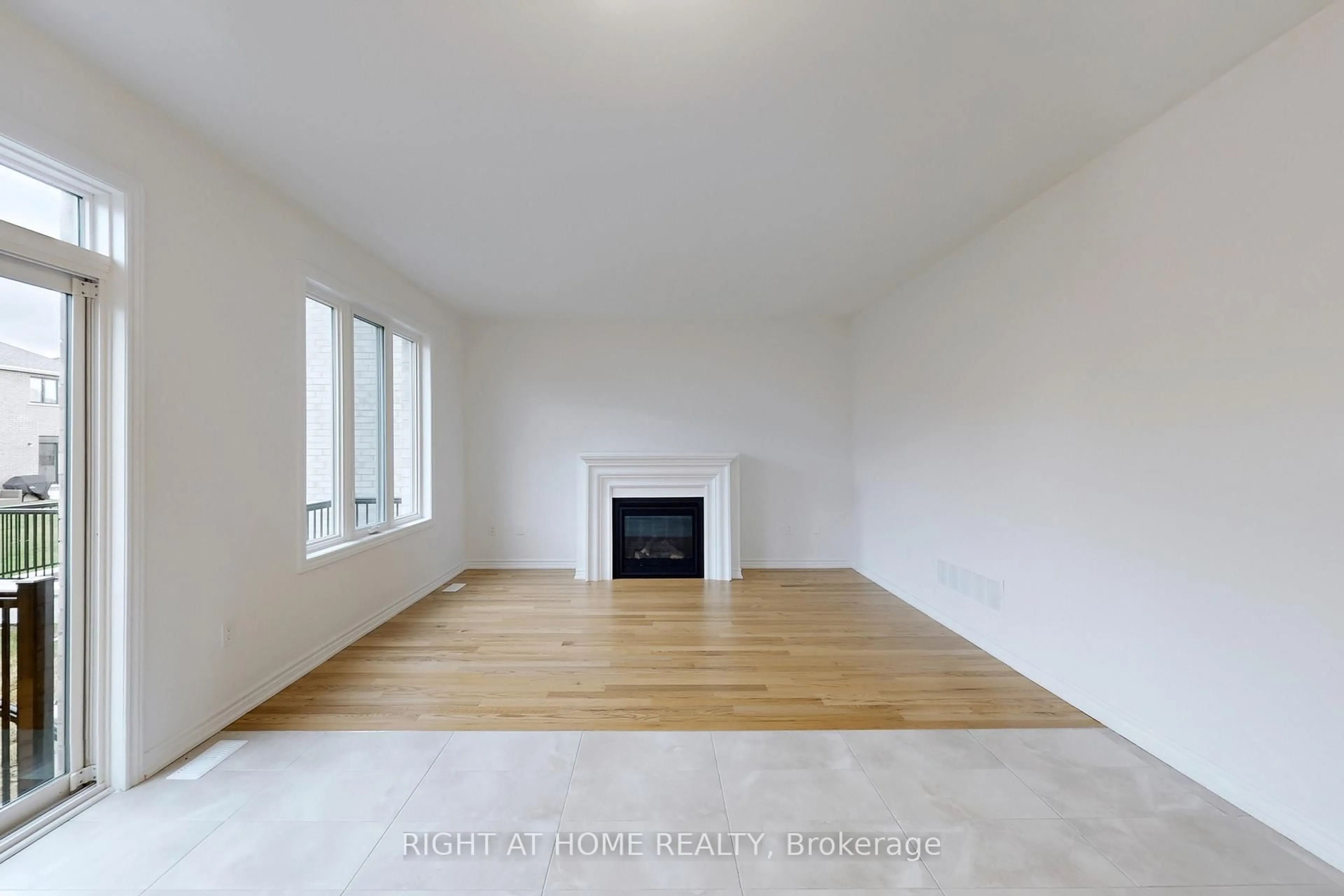A pic of a room for 40 Ainslie Hill Cres, Georgina Ontario L0E 1R0