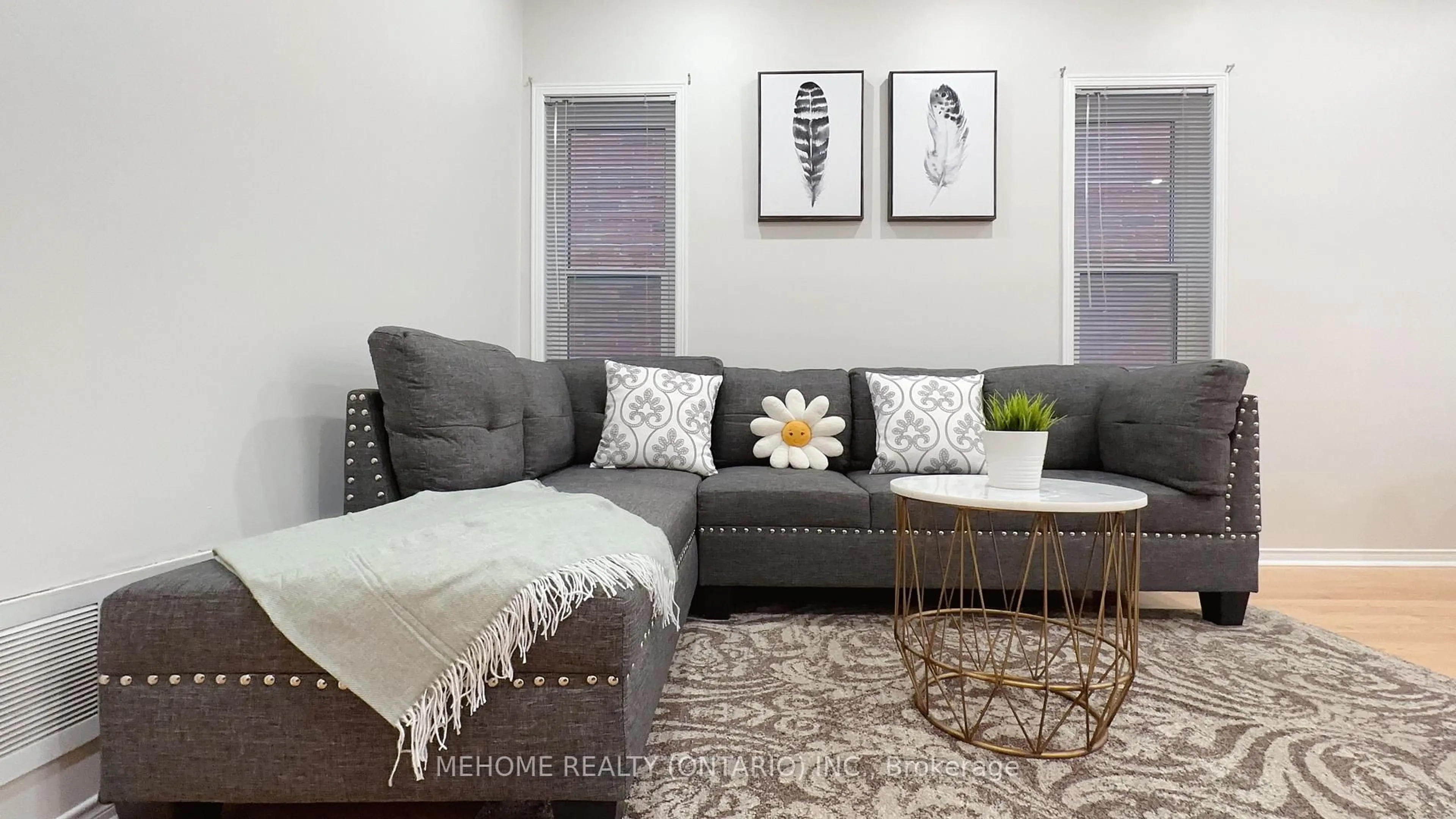 Living room with furniture, unknown for 15 Catherina St, Markham Ontario L6C 2L6