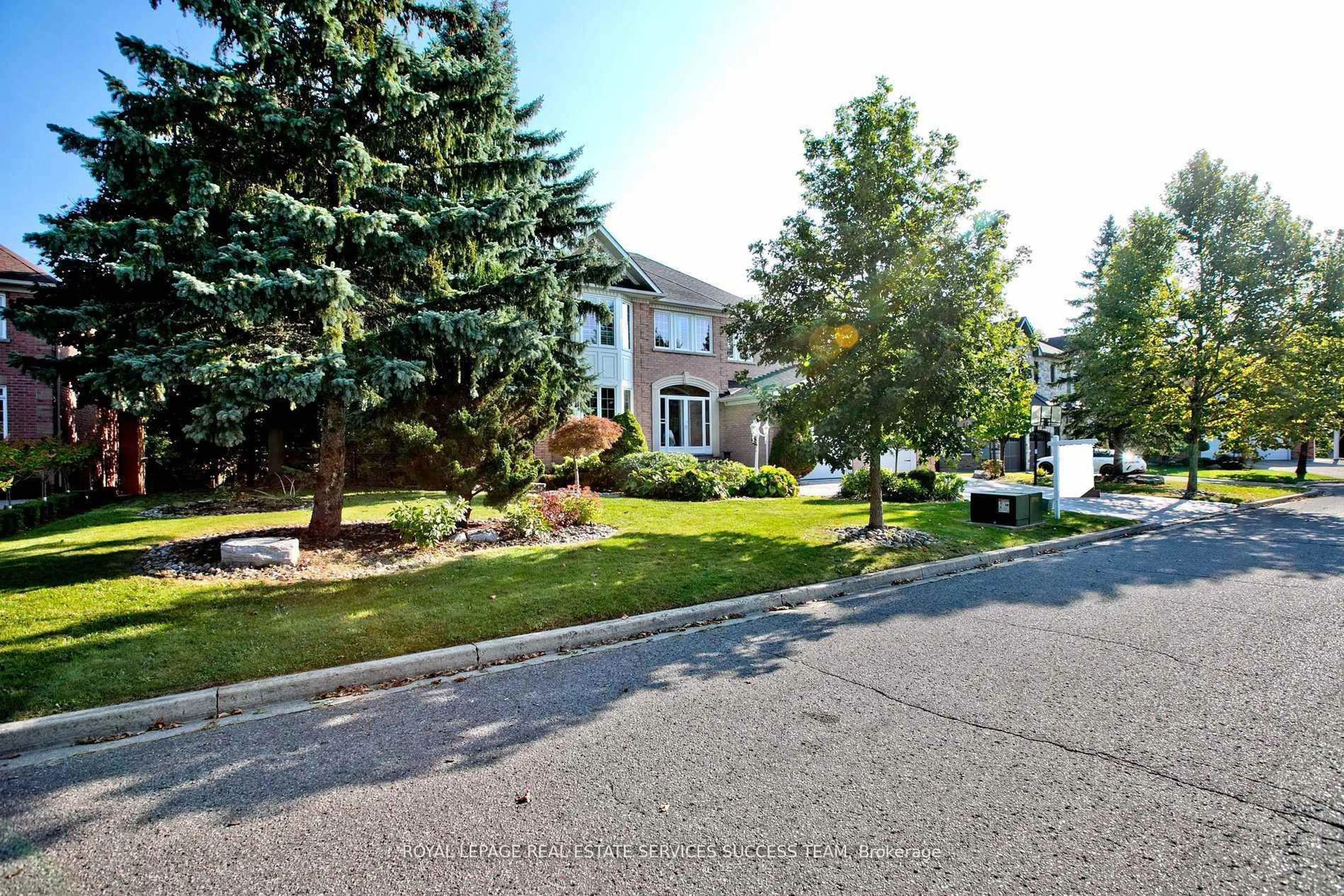 Unknown for 37 Heatherwood Cres, Markham Ontario L3R 8W6
