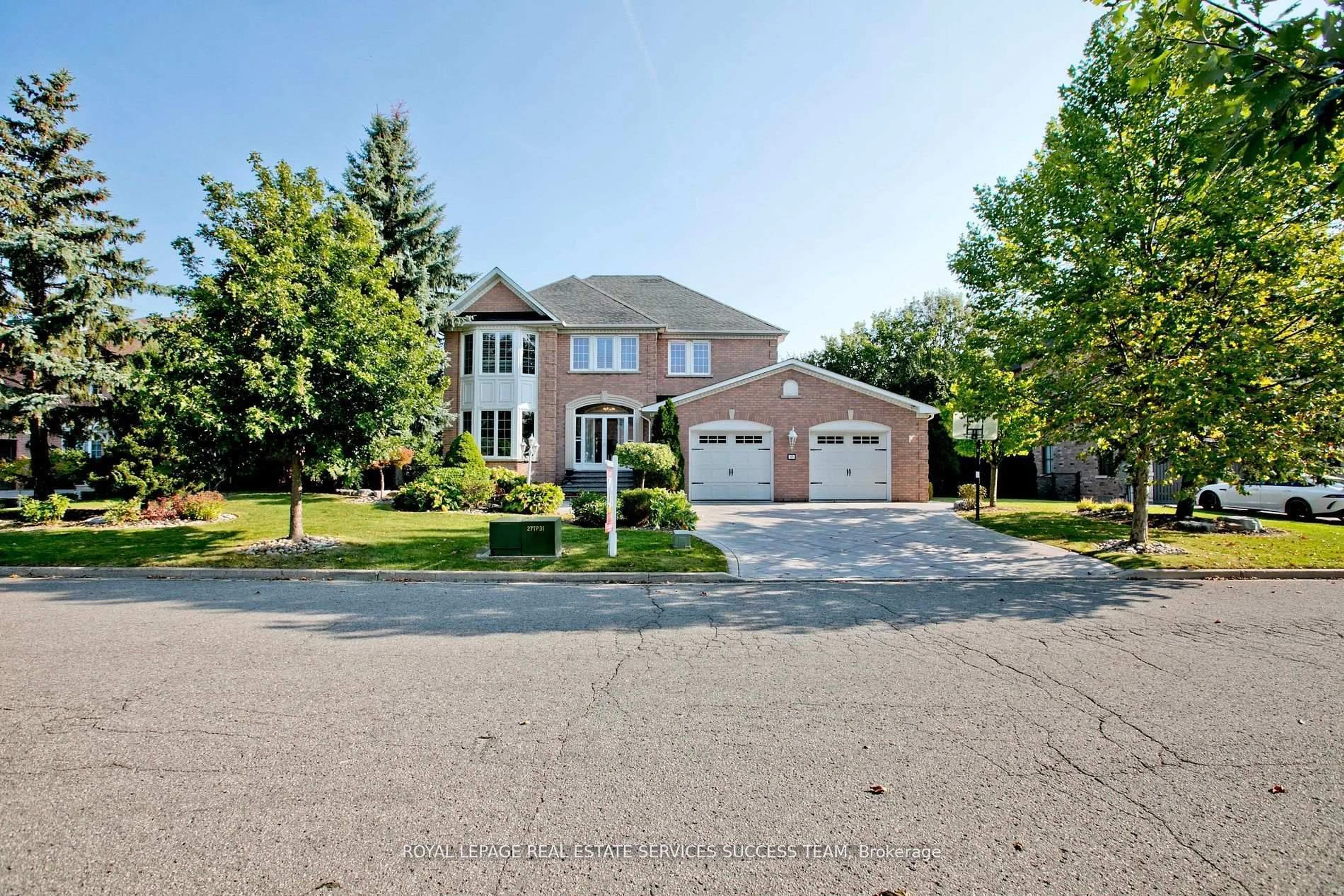 Home with brick exterior material, street for 37 Heatherwood Cres, Markham Ontario L3R 8W6