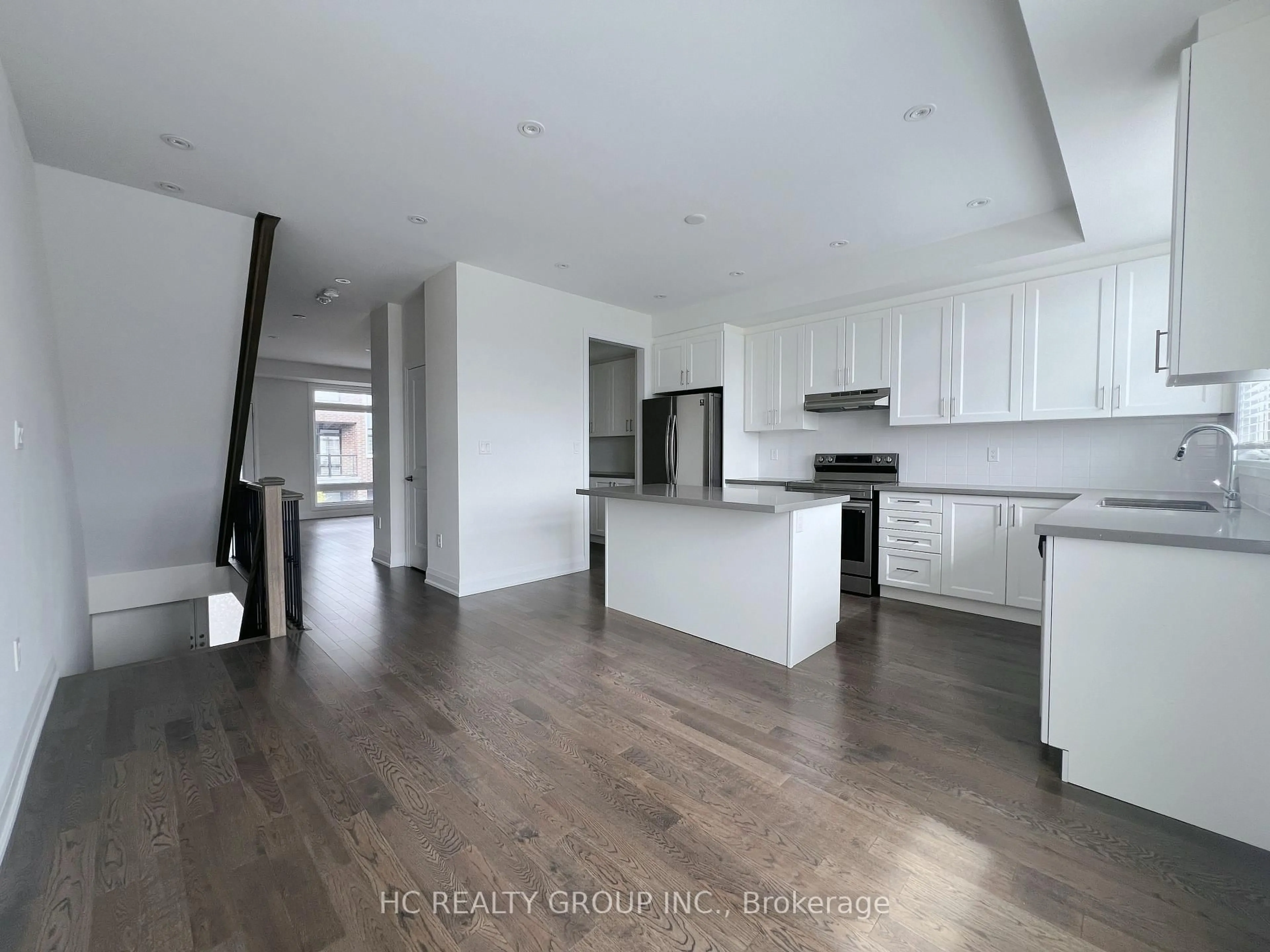 Open concept kitchen, unknown for 142 Moneypenny Pl, Vaughan Ontario L4J 0L1