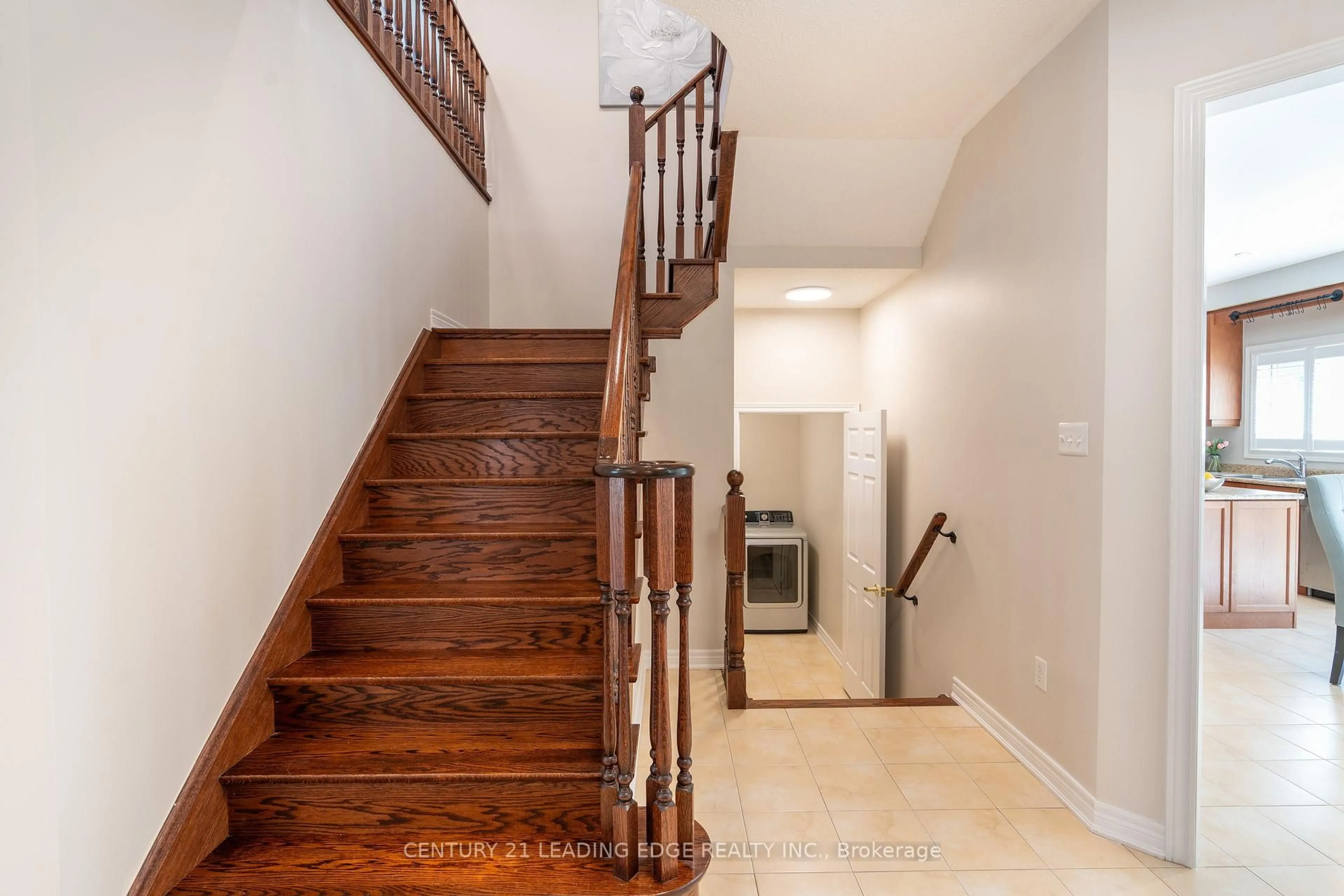 Unknown for 1163 Stuffles Cres, Newmarket Ontario L3X 0E4