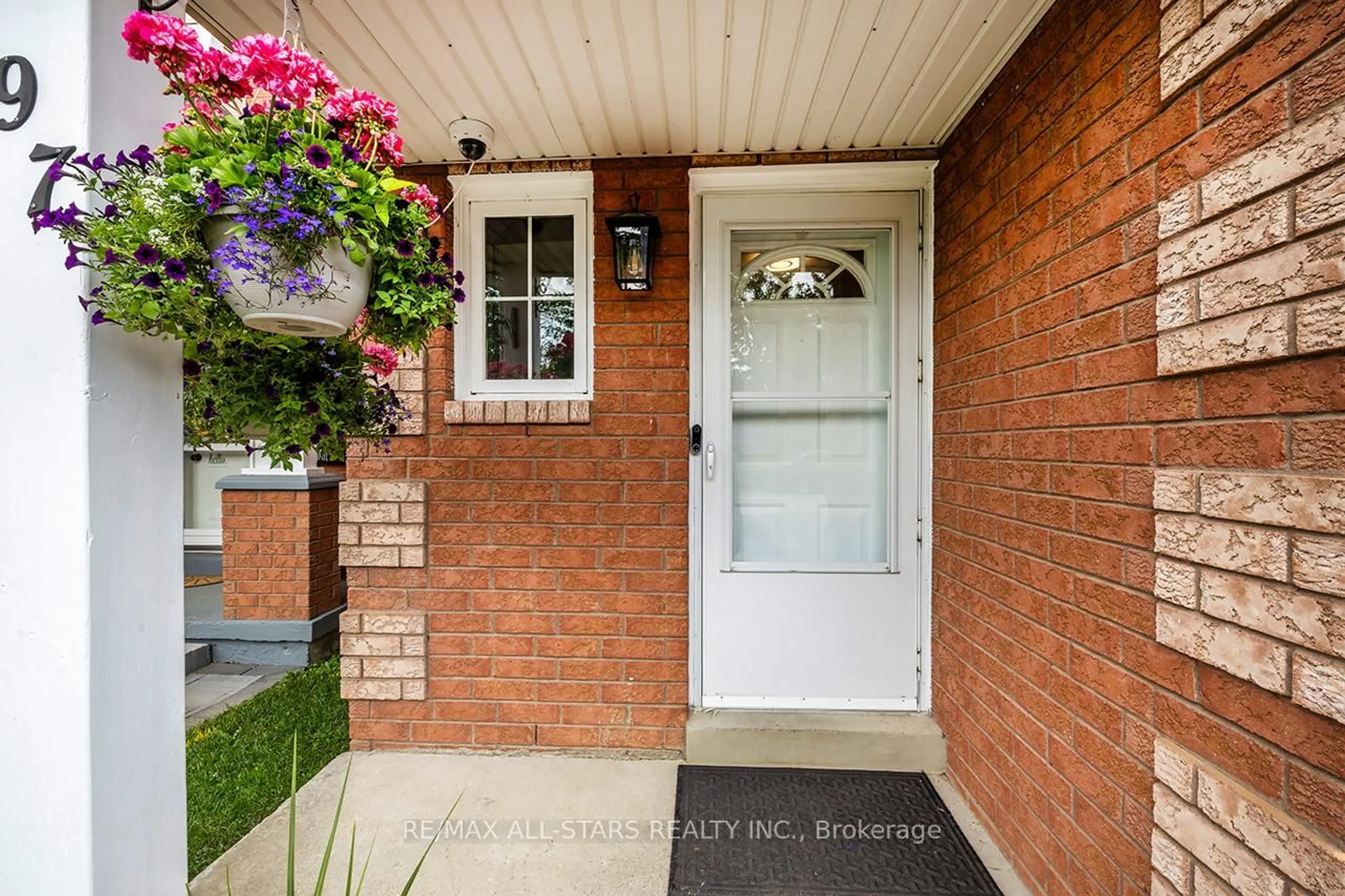 Indoor entryway for 97 Lorne St, Brock Ontario L0C 1H0
