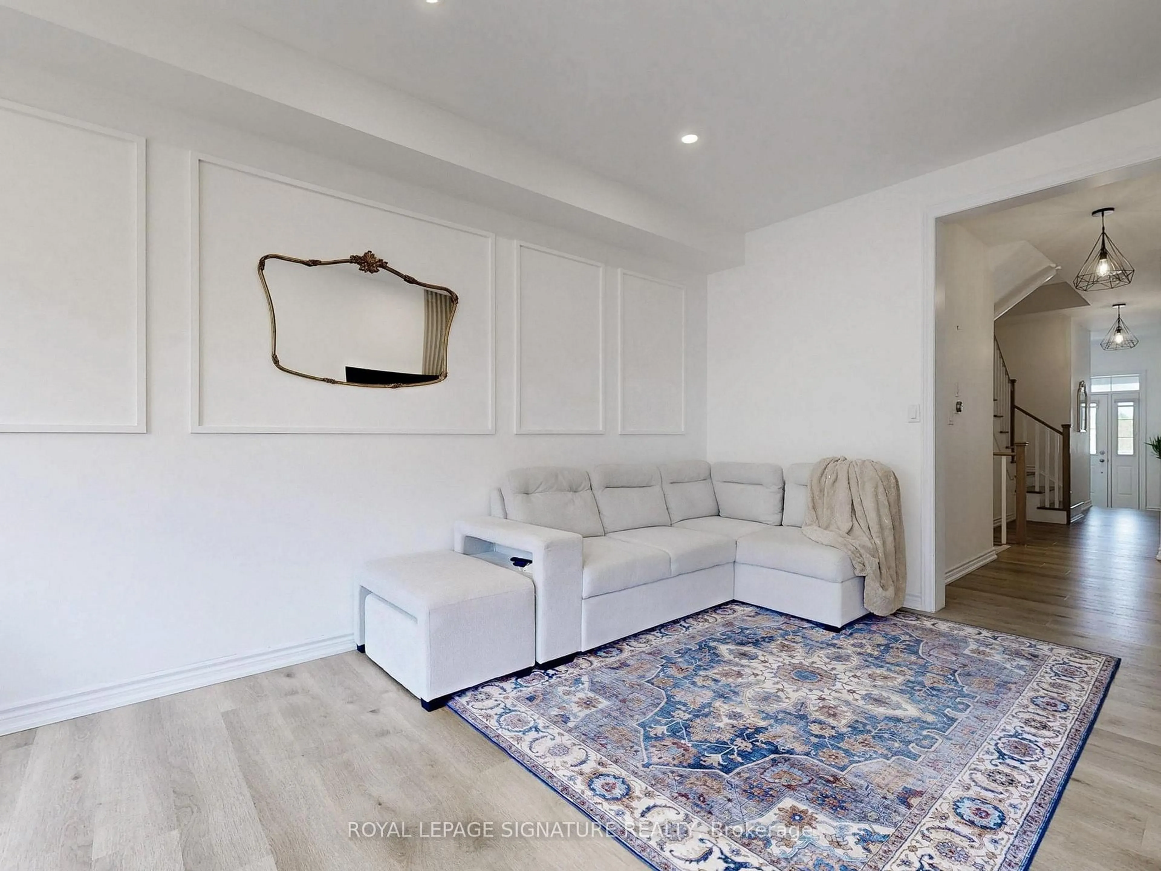 Living room with furniture, unknown for 54 Tiberini Way, Bradford West Gwillimbury Ontario L3Z 4K3