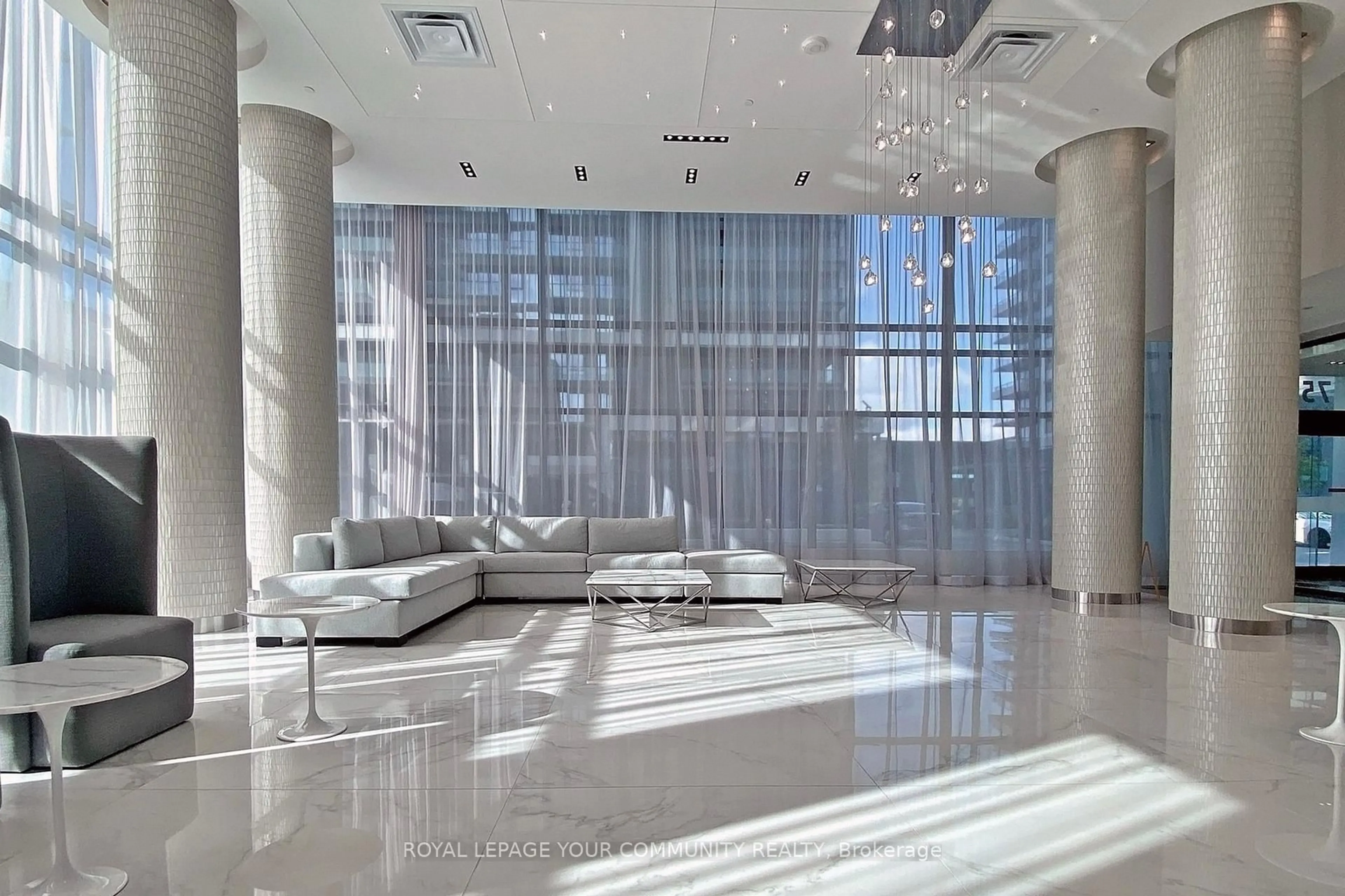 Lobby for 75 Oneida Cres #601, Richmond Hill Ontario L4B 0H3