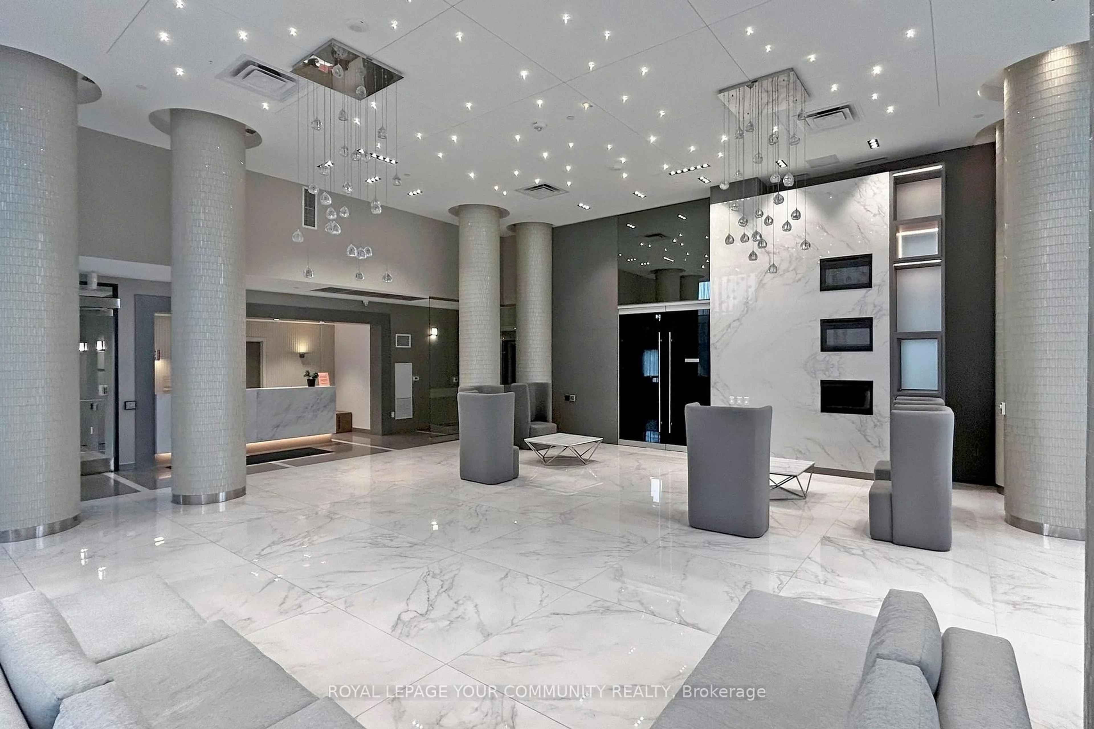 Lobby for 75 Oneida Cres #601, Richmond Hill Ontario L4B 0H3
