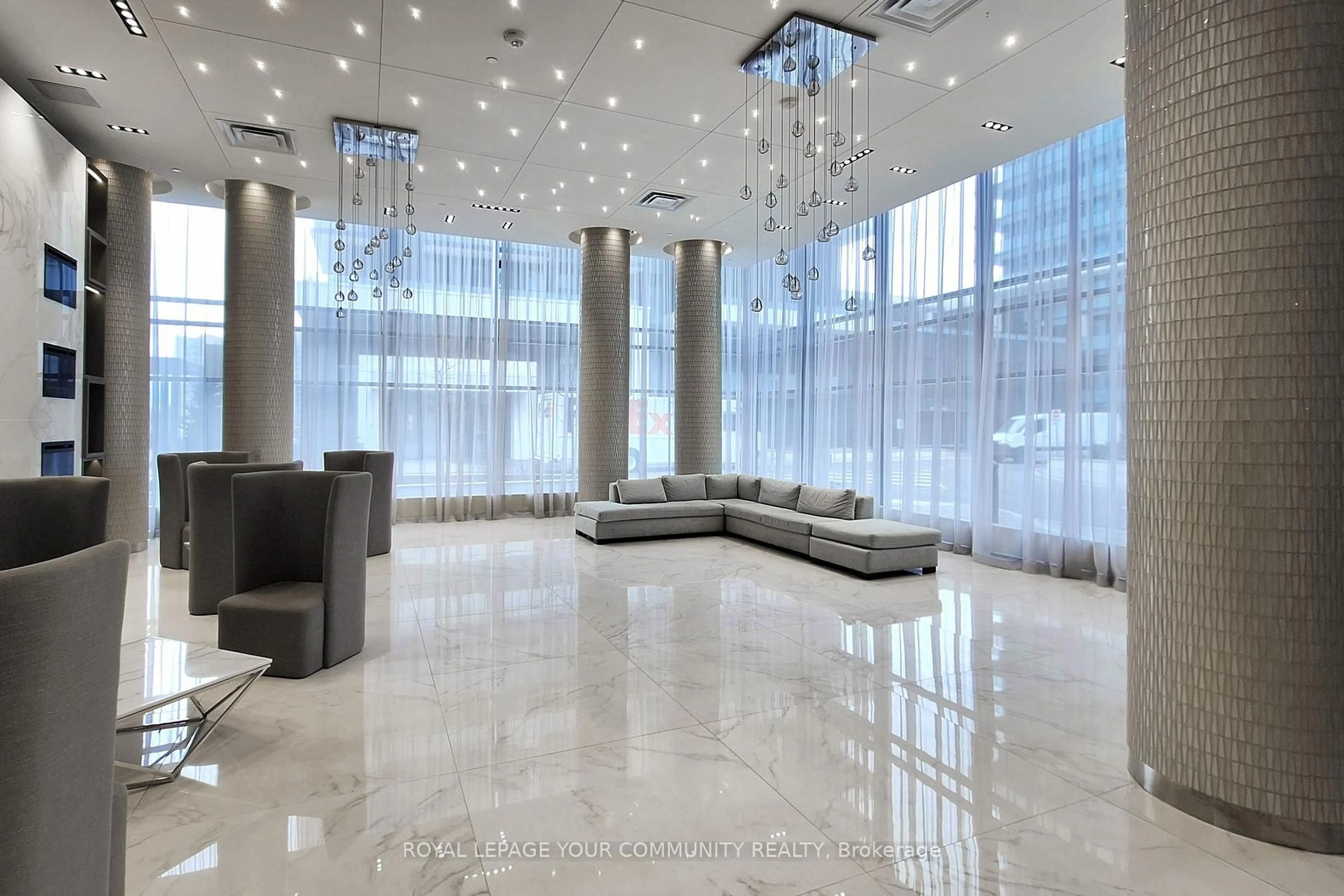 Lobby for 75 Oneida Cres #601, Richmond Hill Ontario L4B 0H3